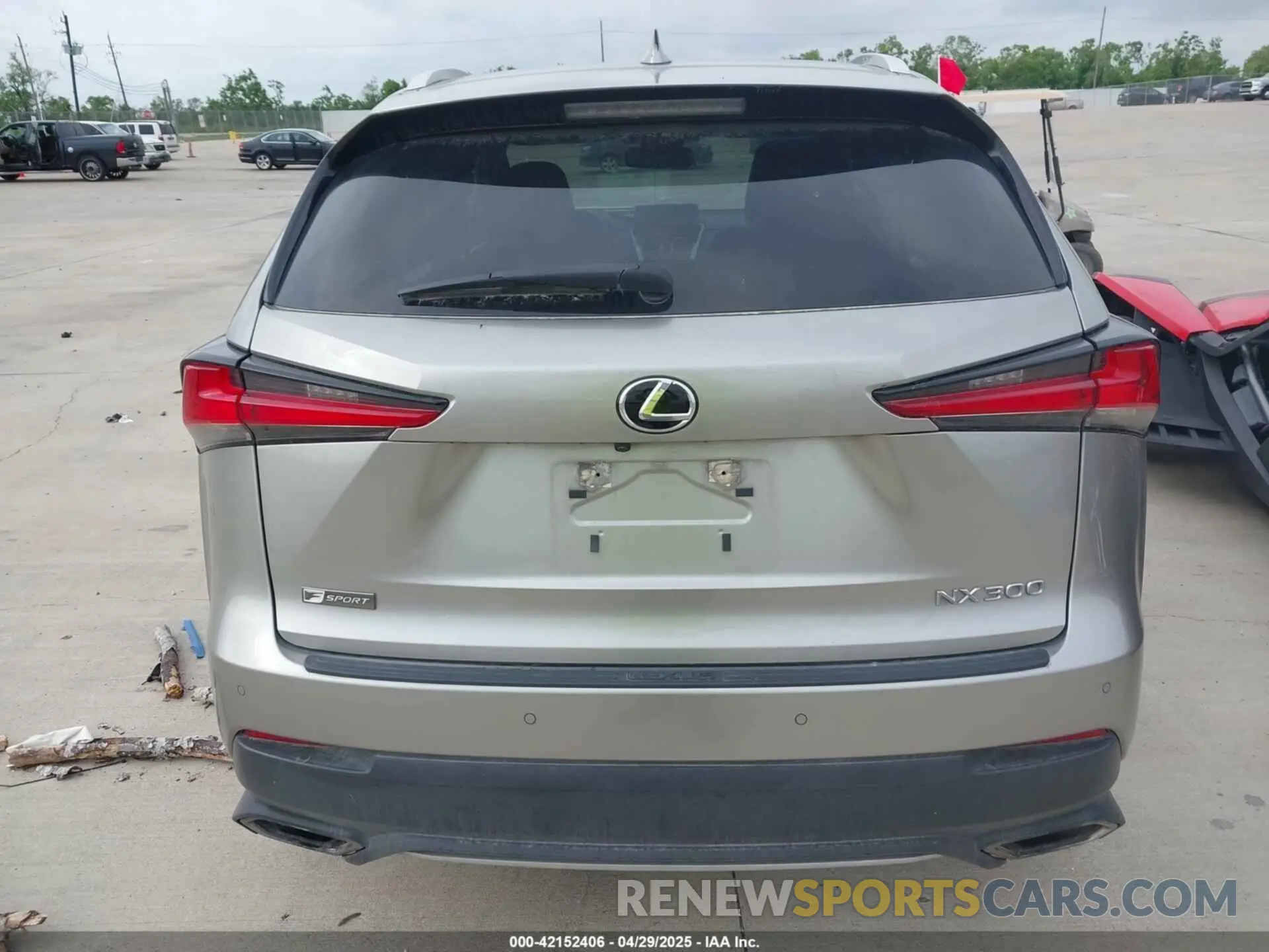 16 fotografías del automóvil dañado JTJSARBZ7L5001639 LEXUS NX 300 2020