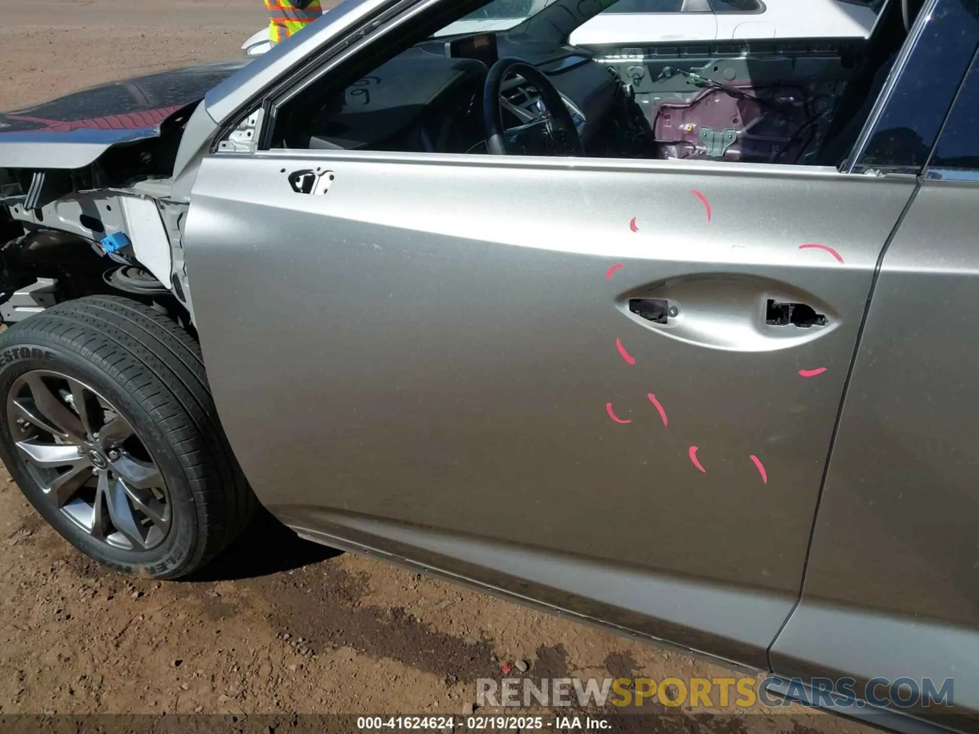 19 fotografías del automóvil dañado JTJSARBZ7L5010244 LEXUS NX 300 2020