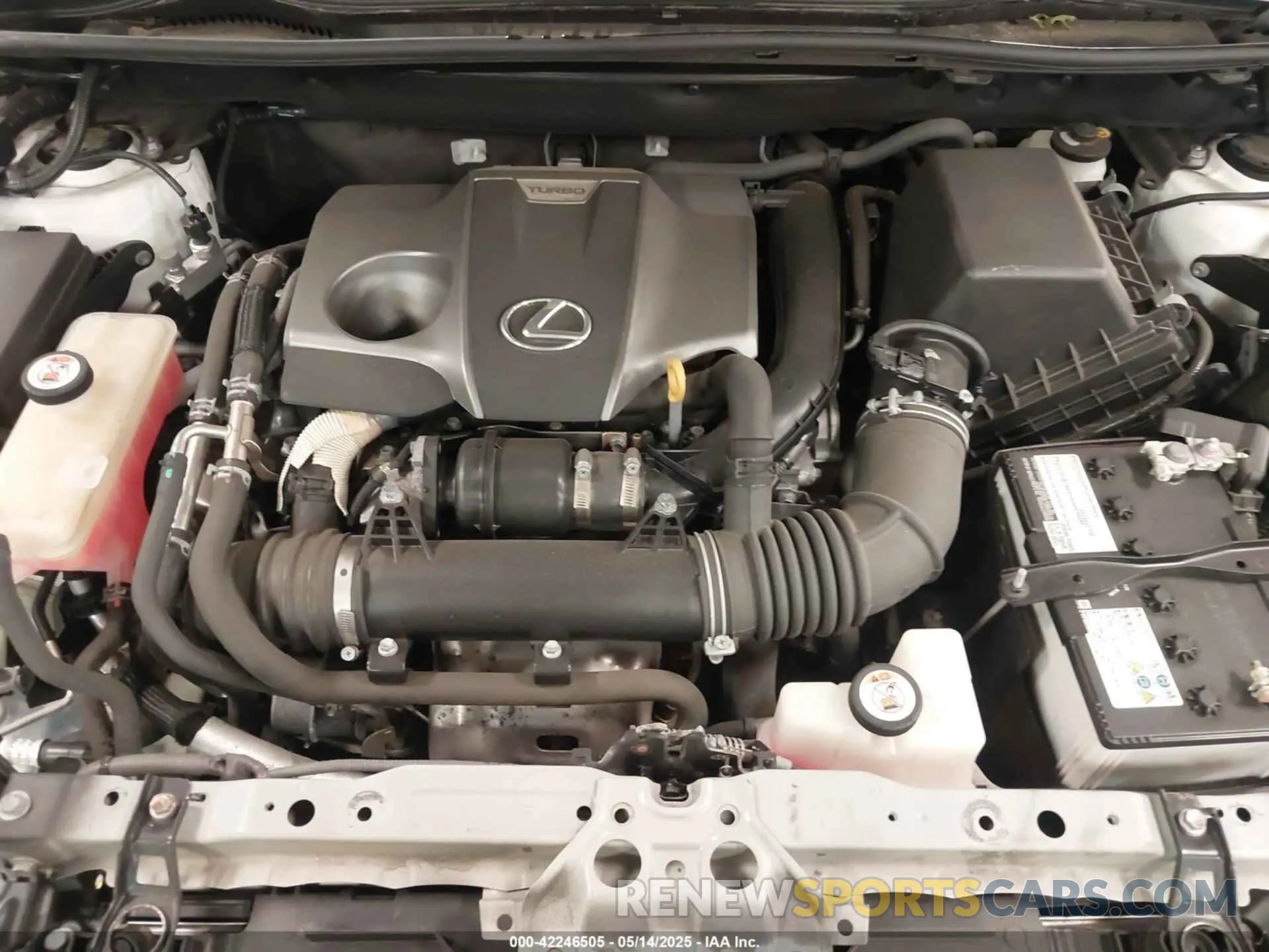 10 fotografías del automóvil dañado JTJSARDZ0L5001656 LEXUS NX 300 2020