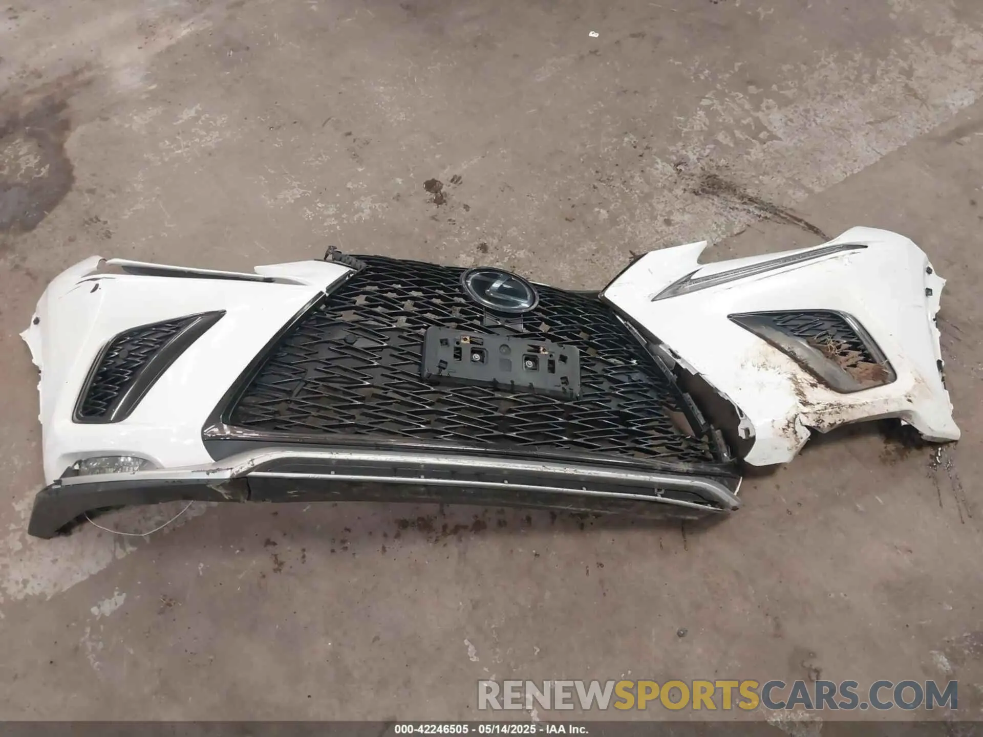 19 fotografías del automóvil dañado JTJSARDZ0L5001656 LEXUS NX 300 2020