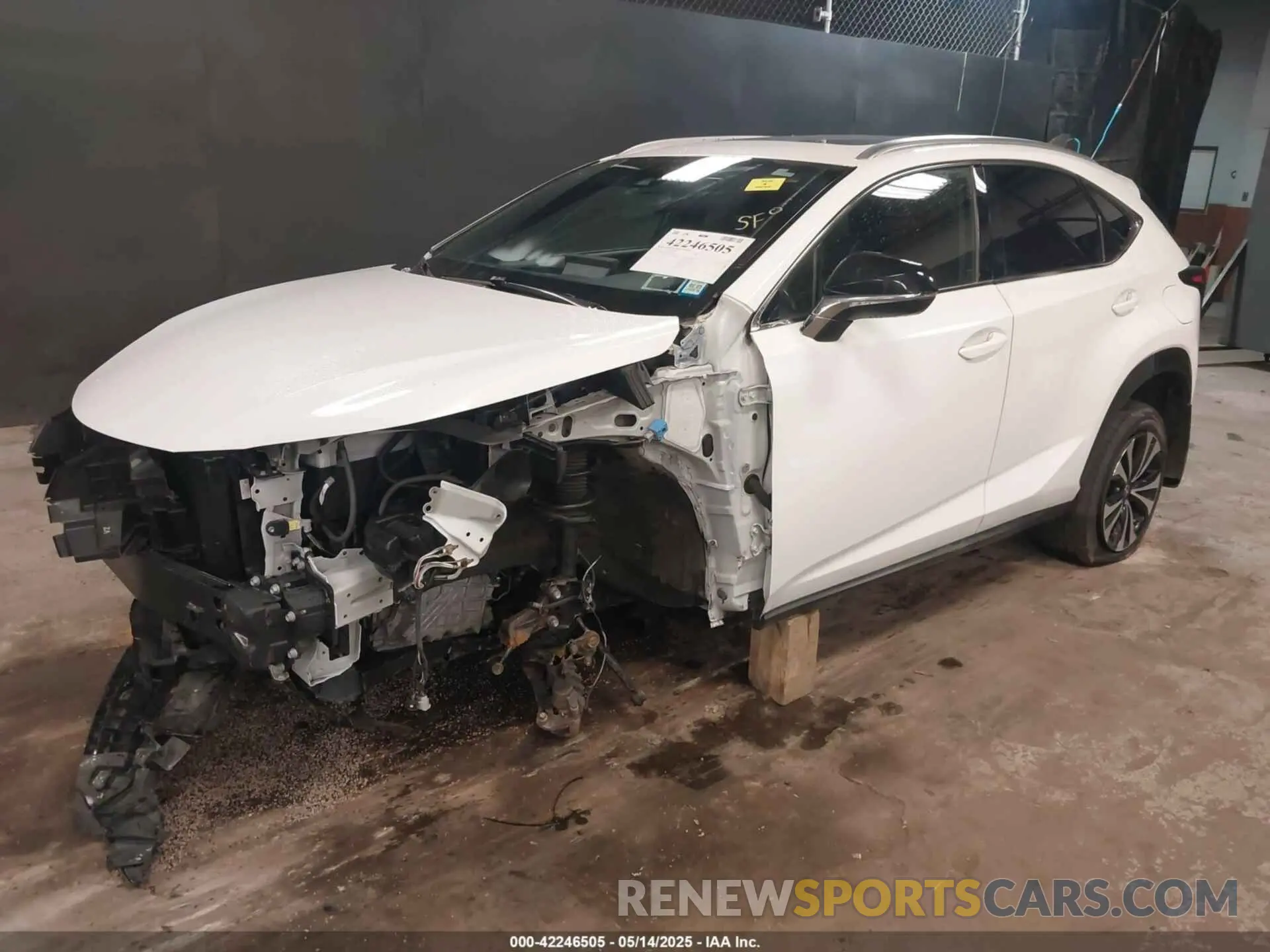 2 fotografías del automóvil dañado JTJSARDZ0L5001656 LEXUS NX 300 2020