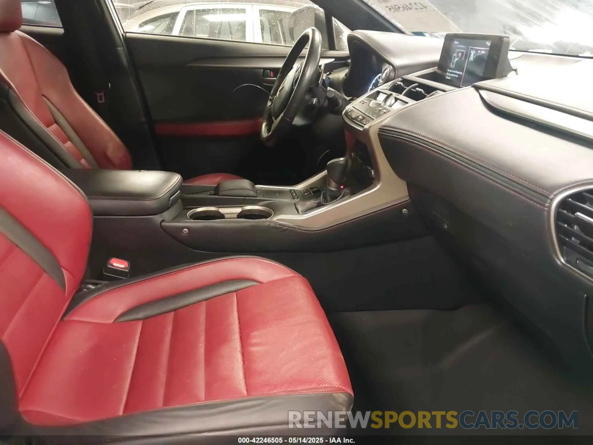 5 fotografías del automóvil dañado JTJSARDZ0L5001656 LEXUS NX 300 2020