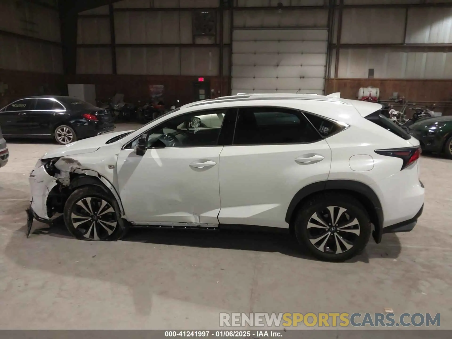 13 fotografías del automóvil dañado JTJSARDZ2L2232804 LEXUS NX 300 2020
