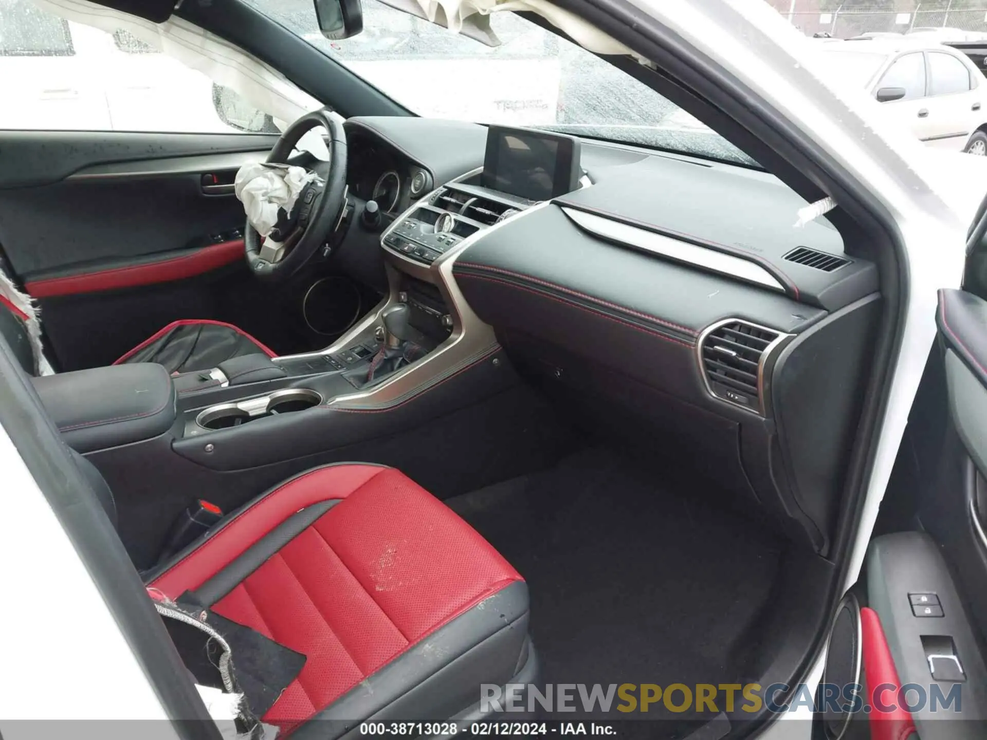 5 fotografías del automóvil dañado JTJSARDZ8L5000416 LEXUS NX 300 2020