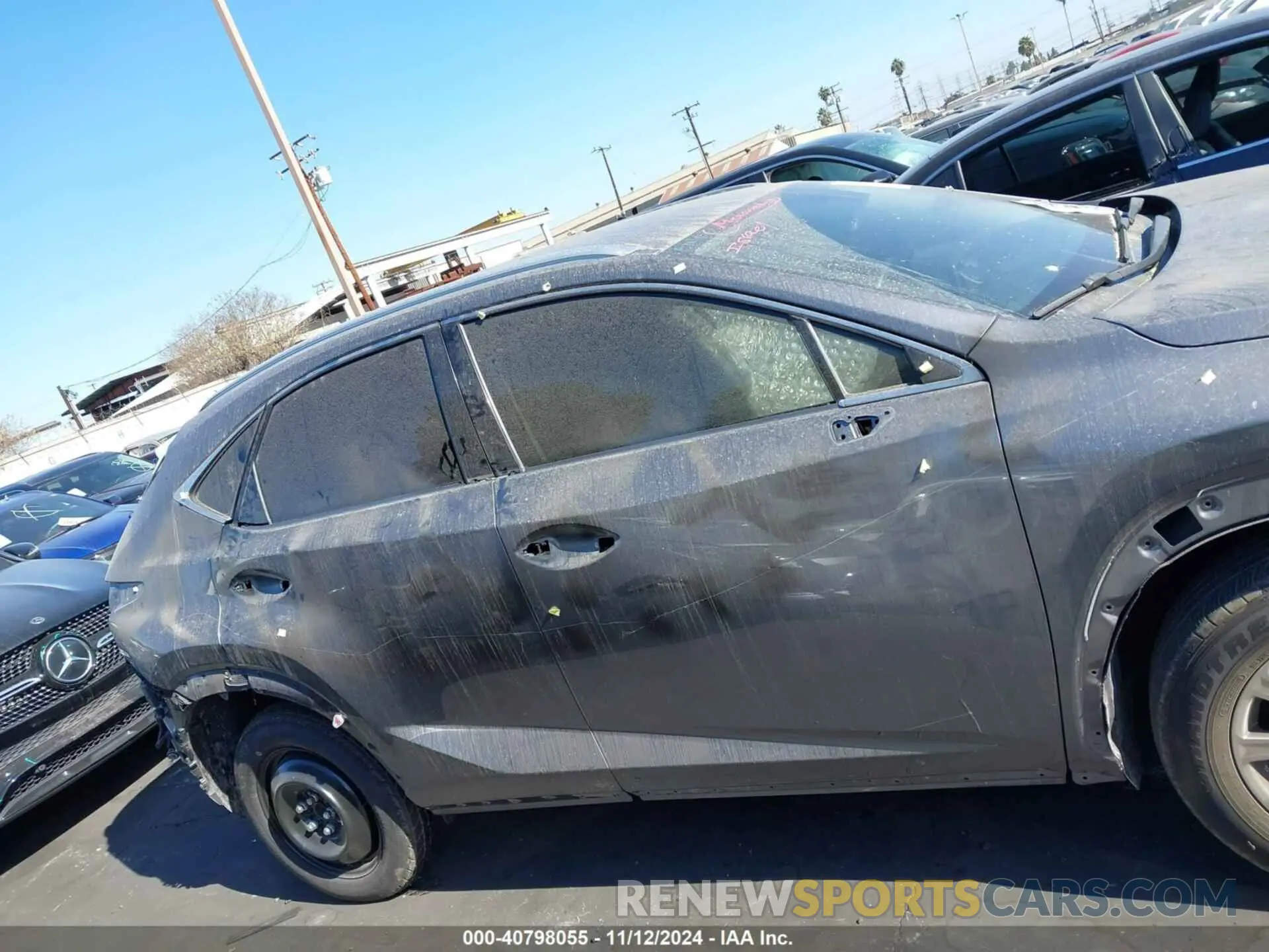 14 fotografías del automóvil dañado JTJDARBZ1M2199890 LEXUS NX 300 2021