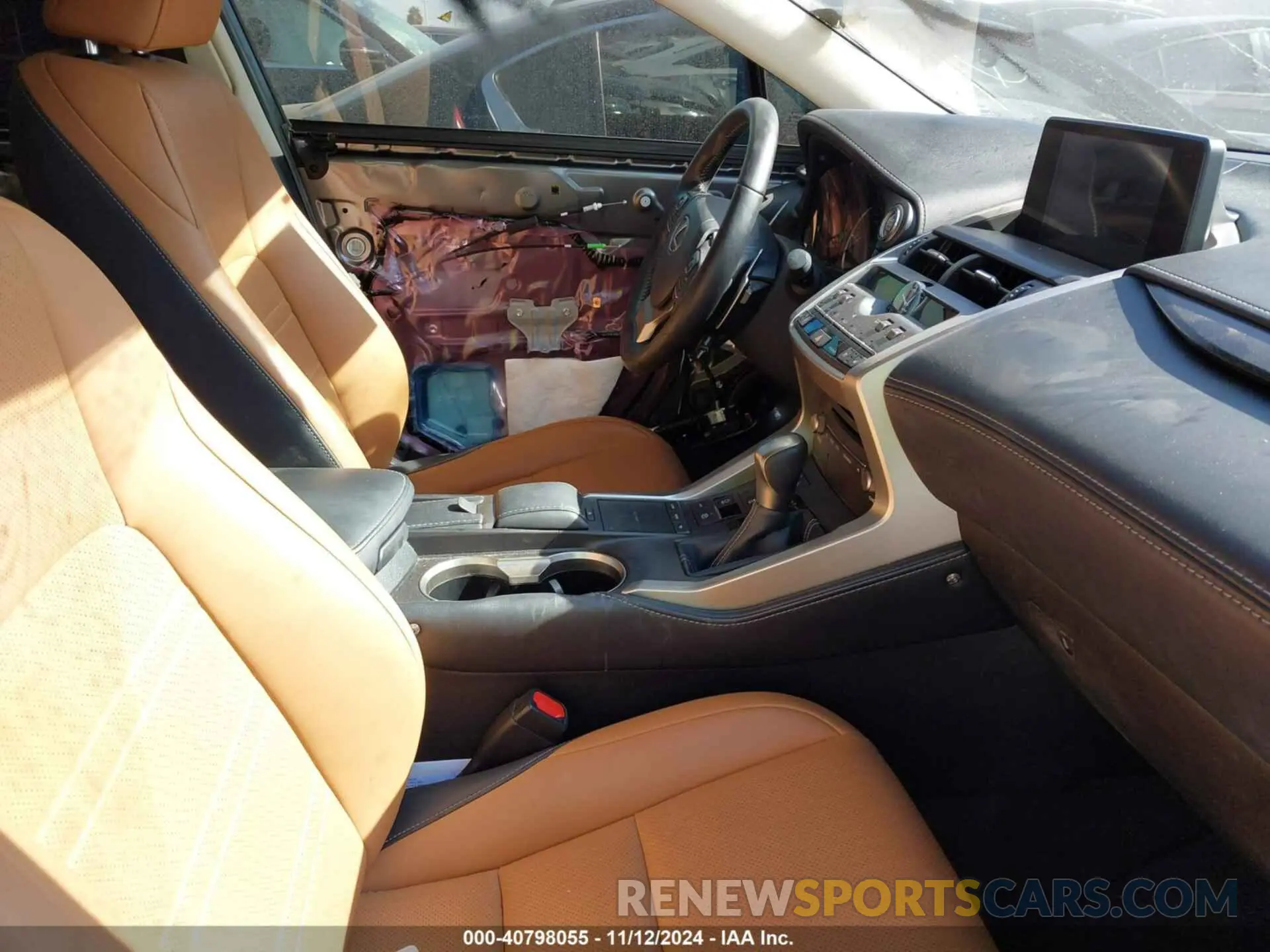5 fotografías del automóvil dañado JTJDARBZ1M2199890 LEXUS NX 300 2021