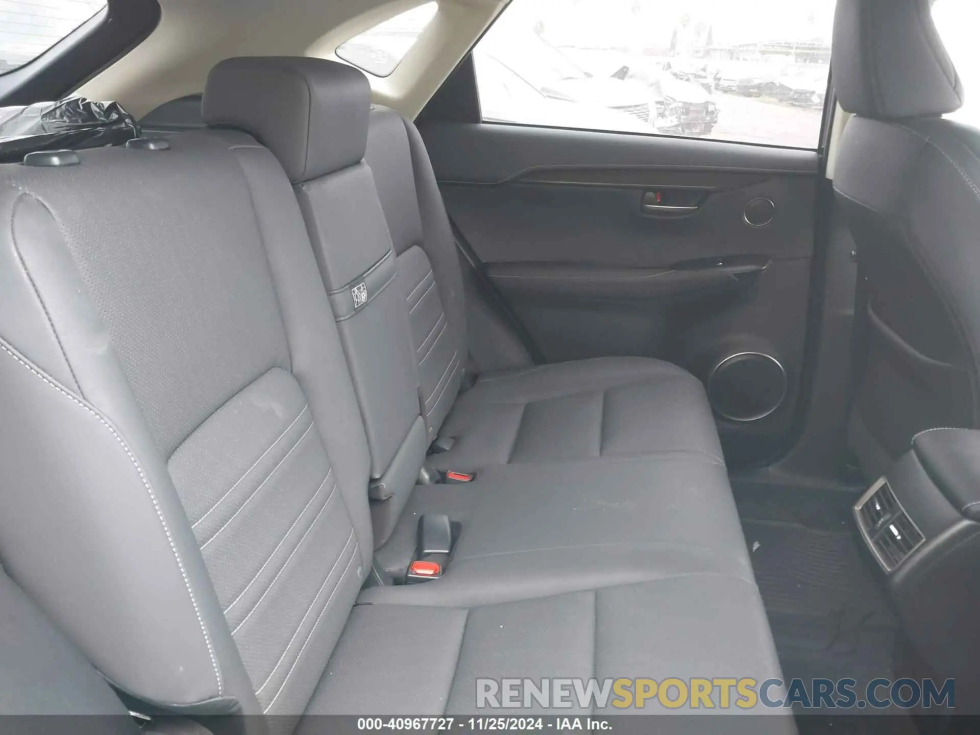 8 fotografías del automóvil dañado JTJDARBZ1M5021329 LEXUS NX 300 2021