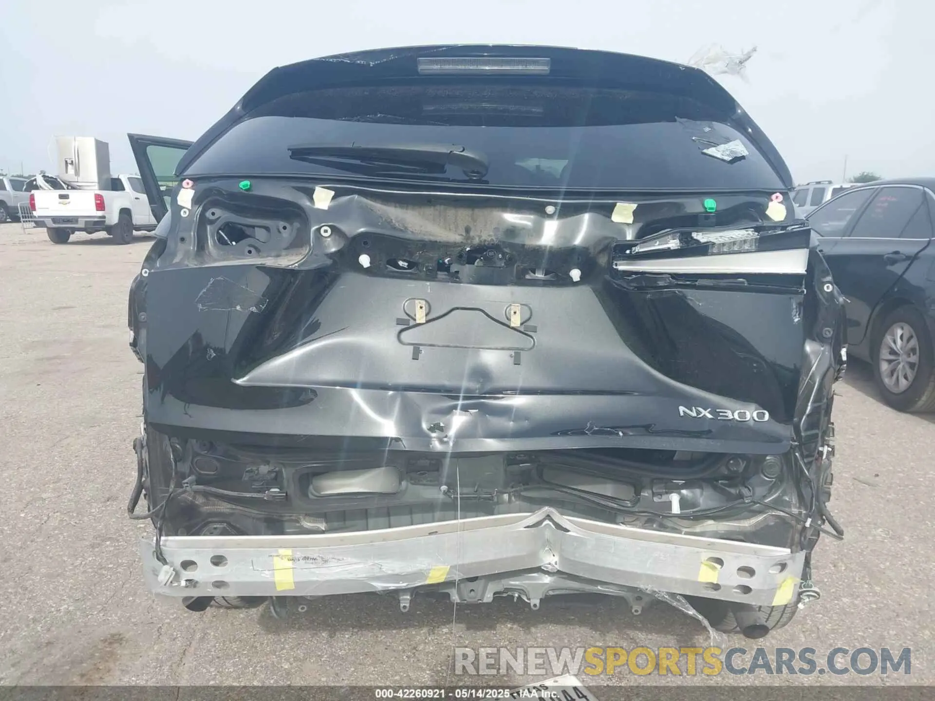 6 fotografías del automóvil dañado JTJDARBZ4M2192951 LEXUS NX 300 2021