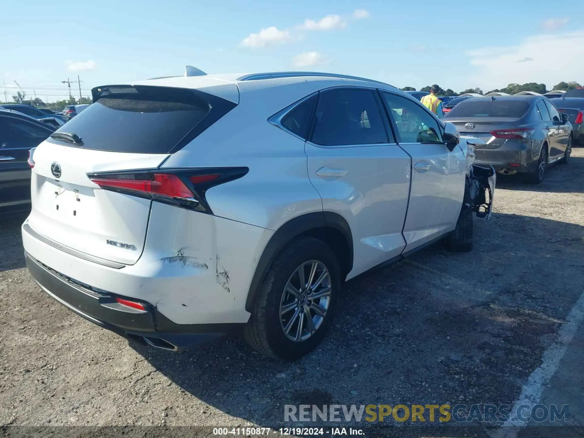 4 fotografías del automóvil dañado JTJDARBZ4M5034091 LEXUS NX 300 2021