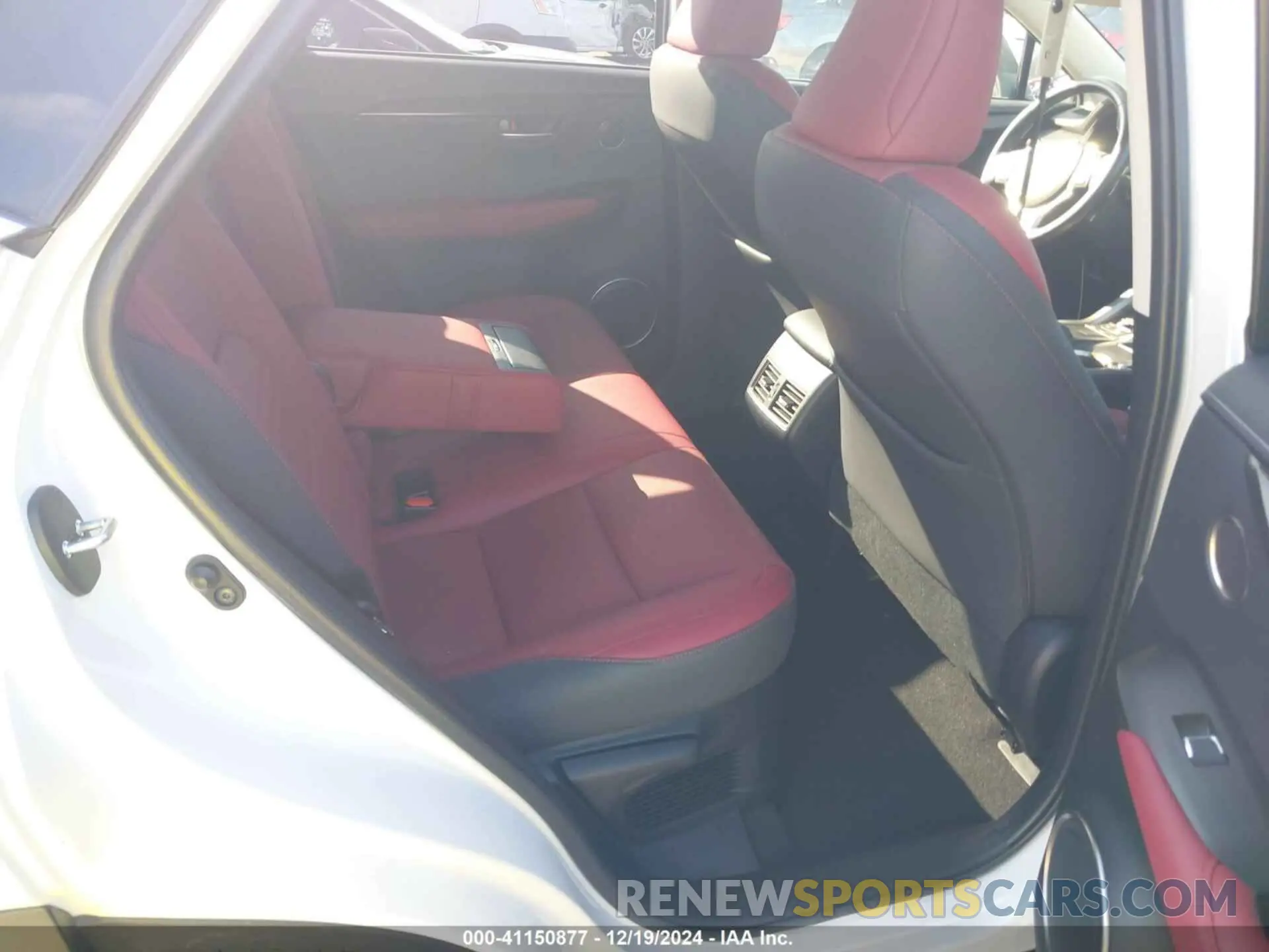 8 fotografías del automóvil dañado JTJDARBZ4M5034091 LEXUS NX 300 2021