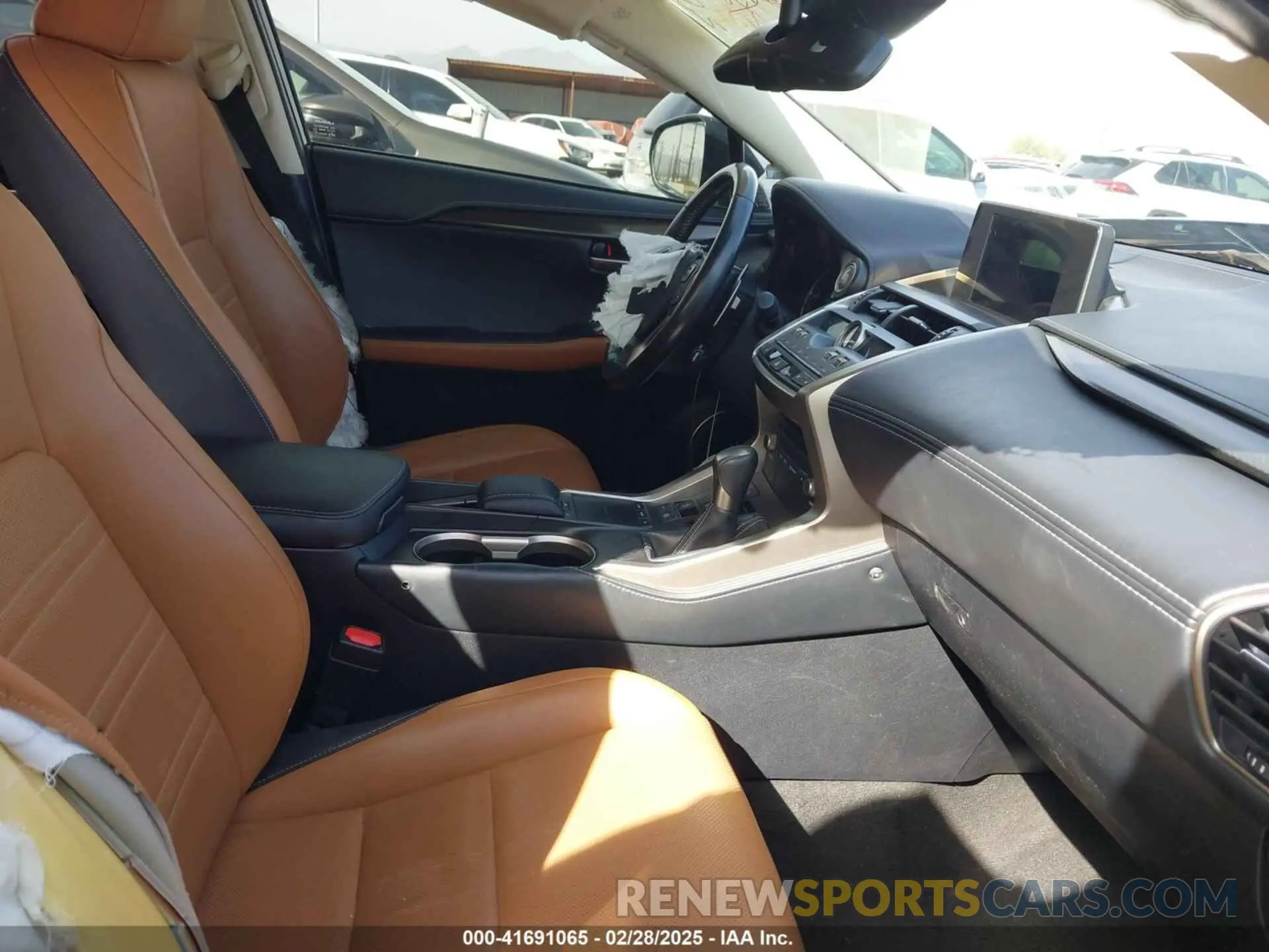 5 fotografías del automóvil dañado JTJDARBZ6M2184303 LEXUS NX 300 2021