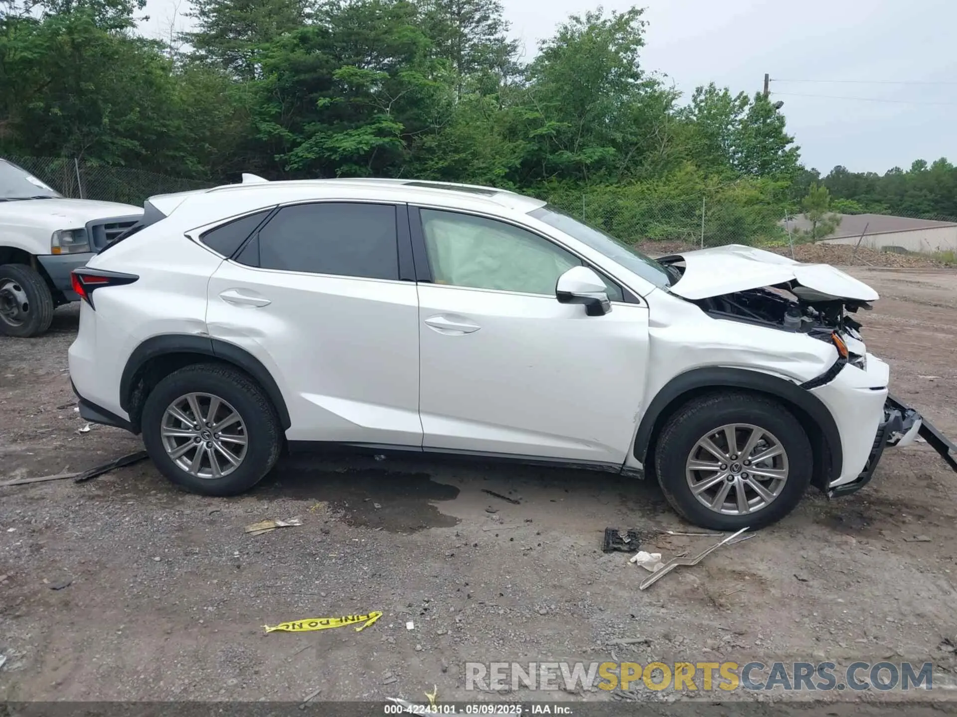 13 fotografías del automóvil dañado JTJDARBZ6M5035226 LEXUS NX 300 2021