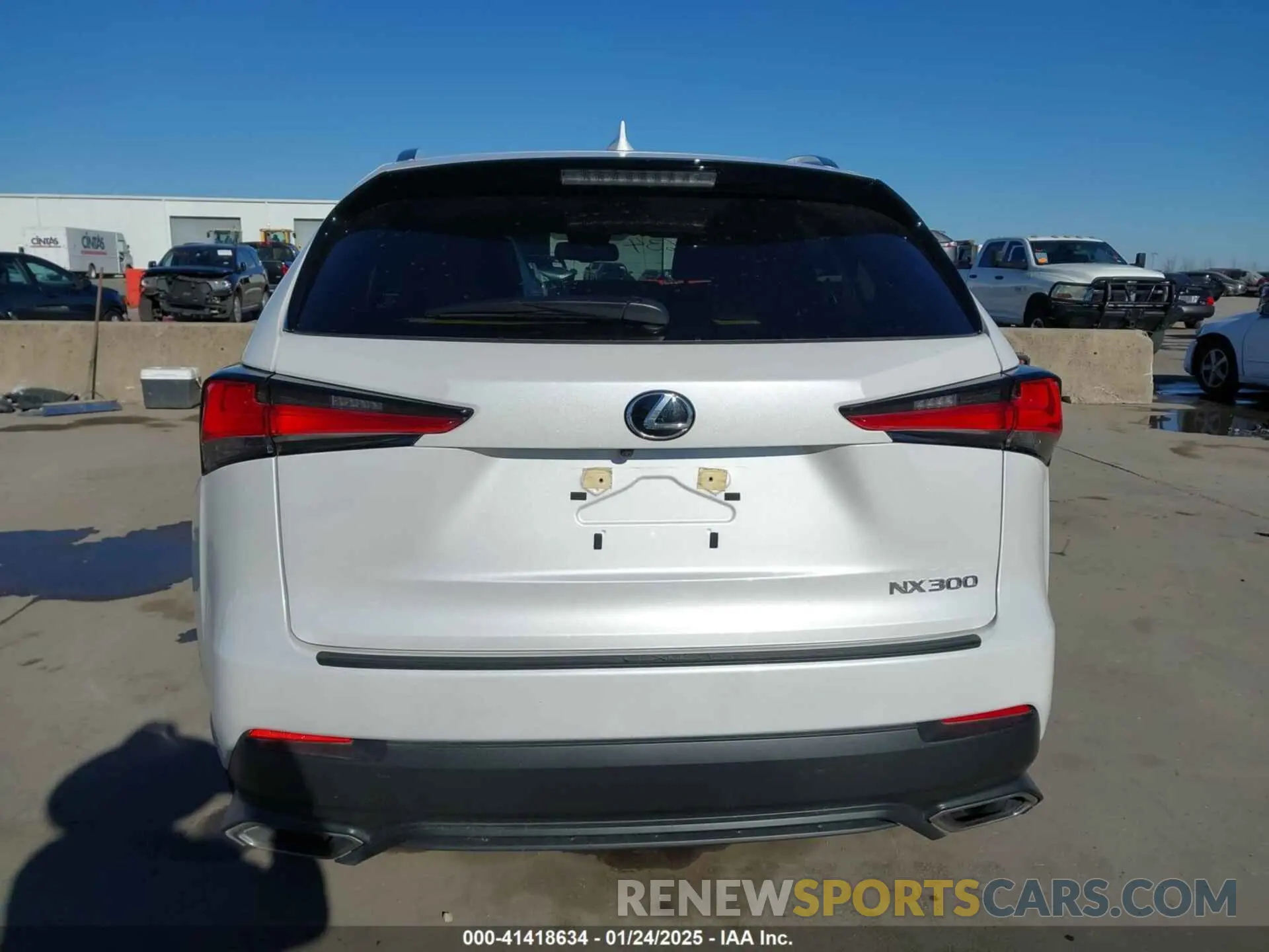 17 fotografías del automóvil dañado JTJDARBZ8M5033106 LEXUS NX 300 2021