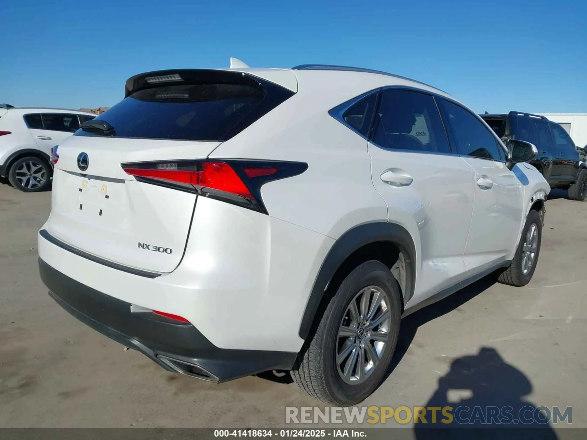 4 fotografías del automóvil dañado JTJDARBZ8M5033106 LEXUS NX 300 2021