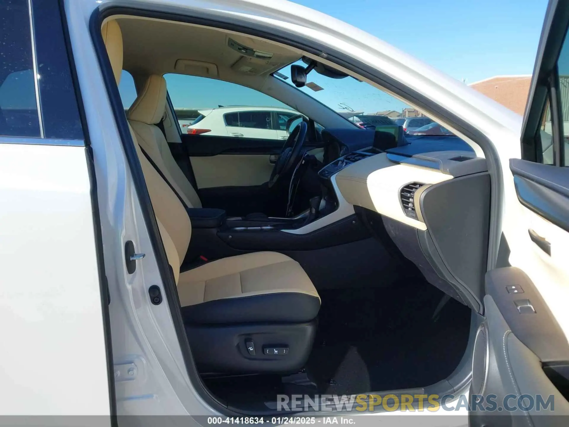 5 fotografías del automóvil dañado JTJDARBZ8M5033106 LEXUS NX 300 2021