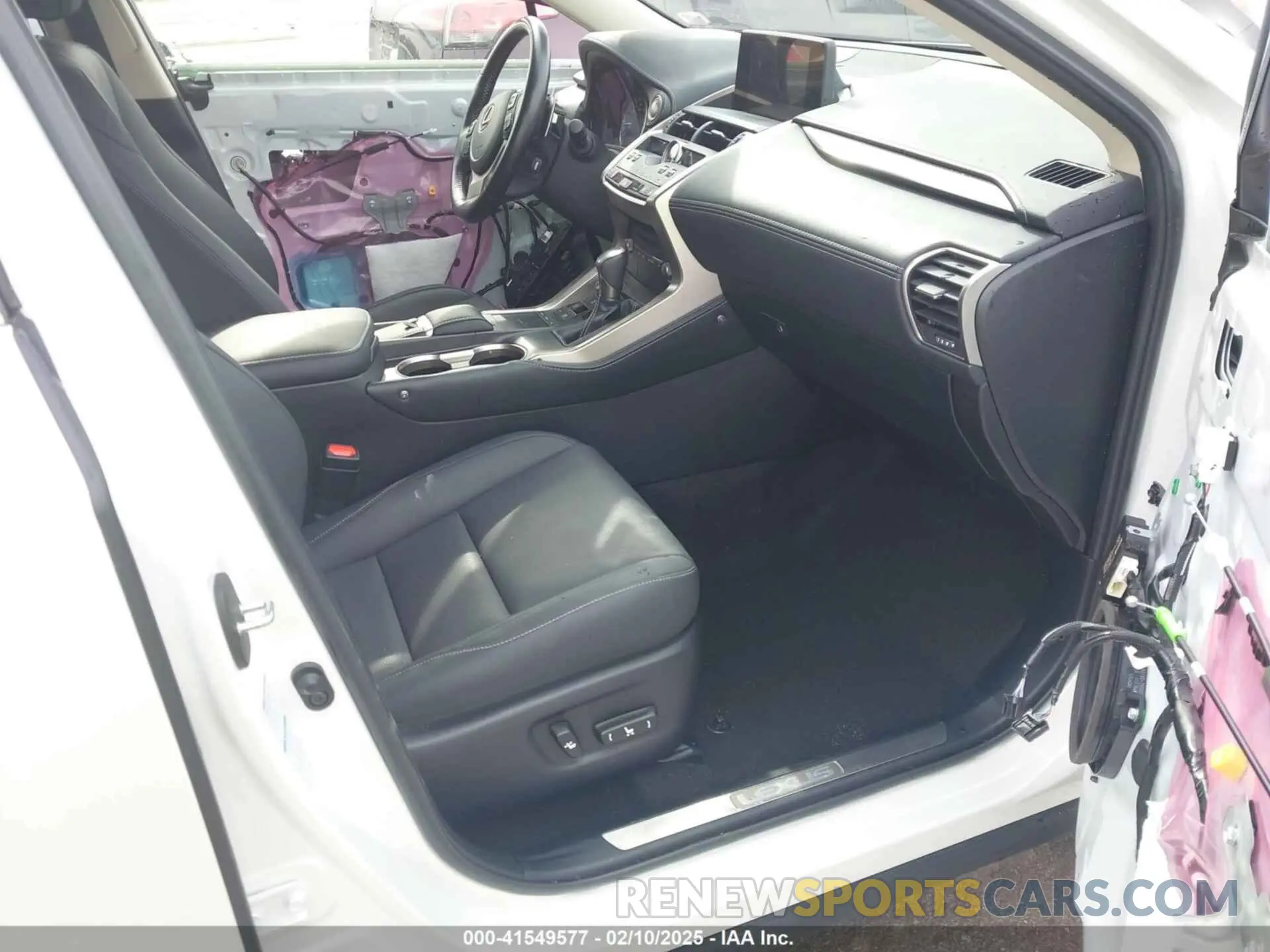 5 fotografías del automóvil dañado JTJDARDZ9M5027019 LEXUS NX 300 2021