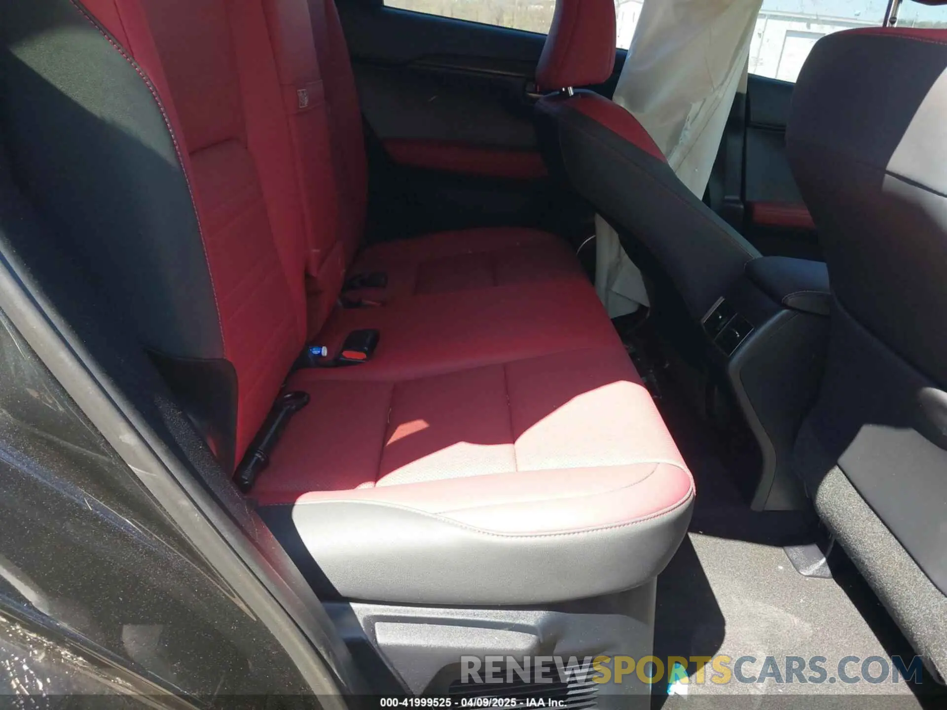 8 fotografías del automóvil dañado JTJDARDZXM2249781 LEXUS NX 300 2021