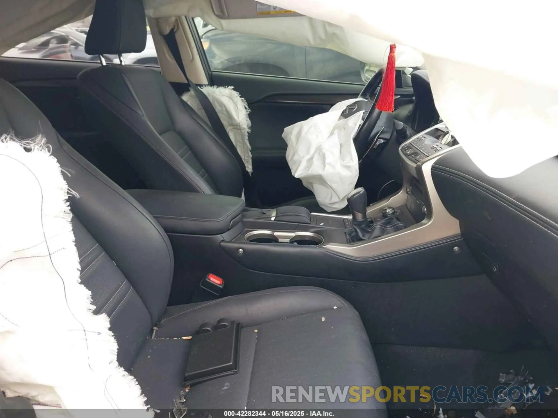5 fotografías del automóvil dañado JTJGARBZ0M5024140 LEXUS NX 300 2021