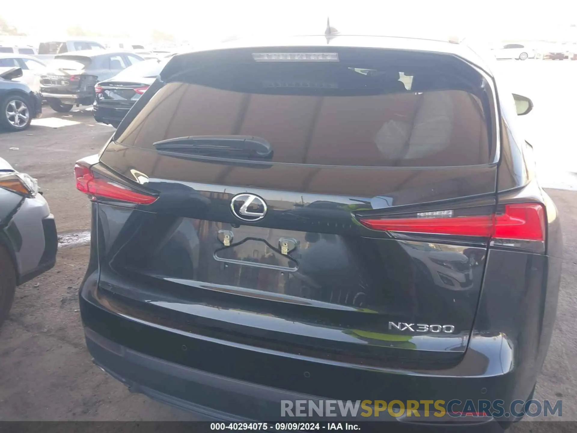 16 fotografías del automóvil dañado JTJGARBZ2M2188815 LEXUS NX 300 2021