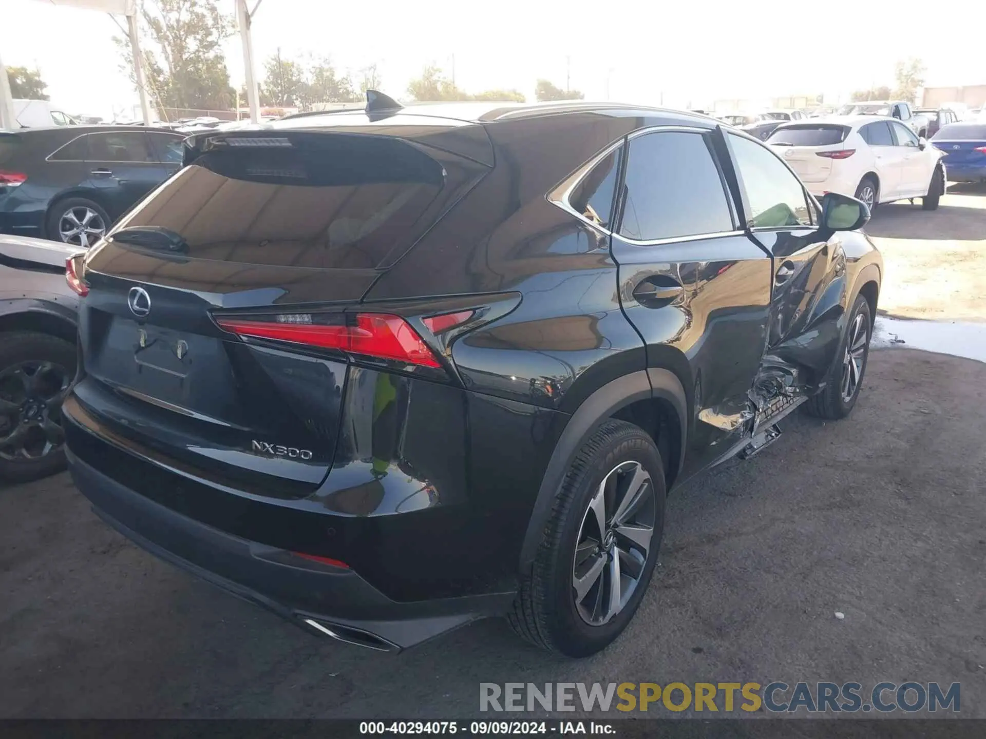 4 fotografías del automóvil dañado JTJGARBZ2M2188815 LEXUS NX 300 2021