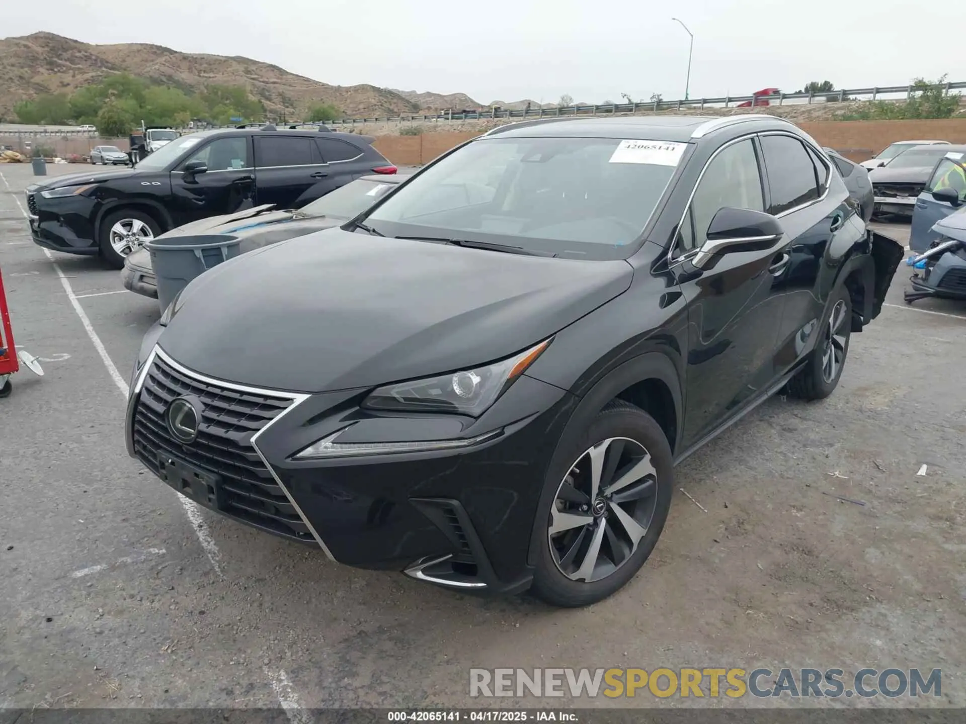 2 fotografías del automóvil dañado JTJGARBZ6M2185609 LEXUS NX 300 2021