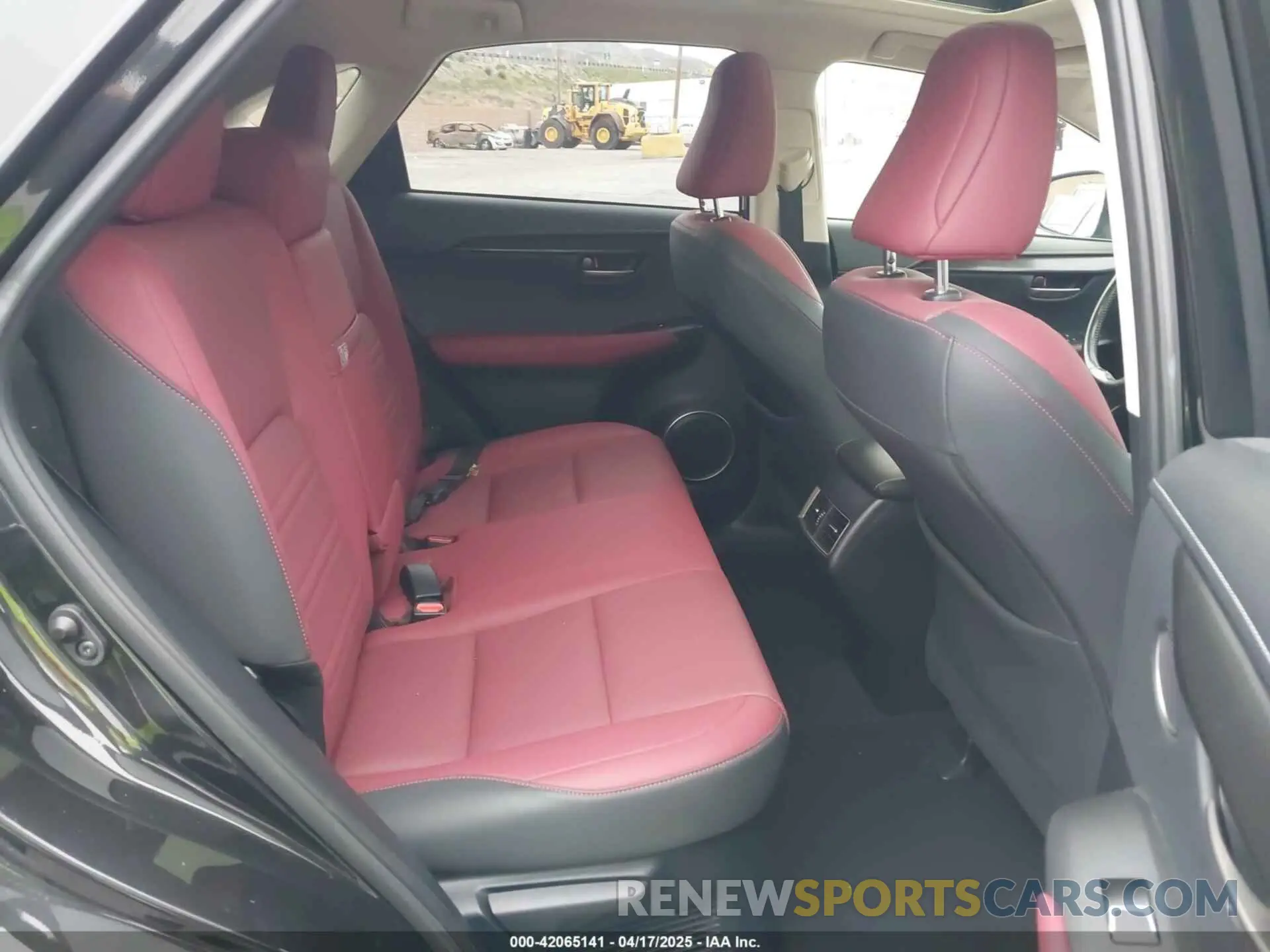 8 fotografías del automóvil dañado JTJGARBZ6M2185609 LEXUS NX 300 2021