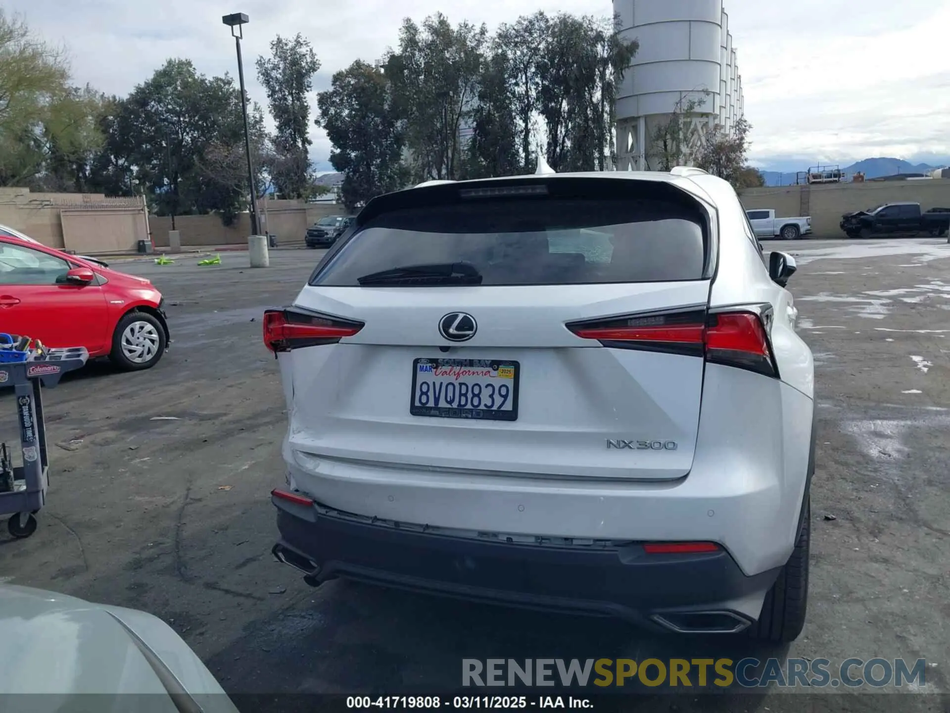 16 fotografías del automóvil dañado JTJGARBZ9M5028428 LEXUS NX 300 2021
