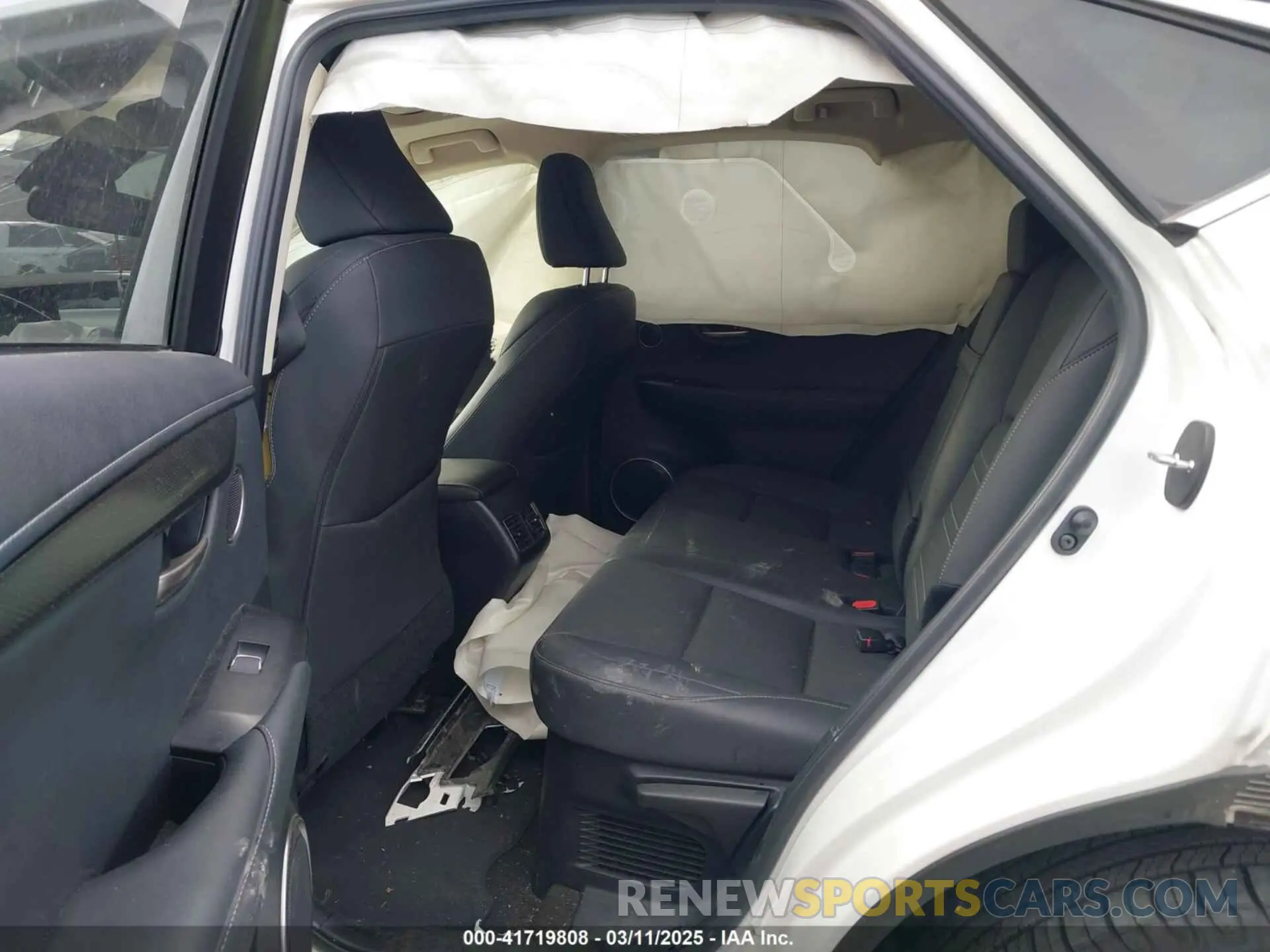 8 fotografías del automóvil dañado JTJGARBZ9M5028428 LEXUS NX 300 2021