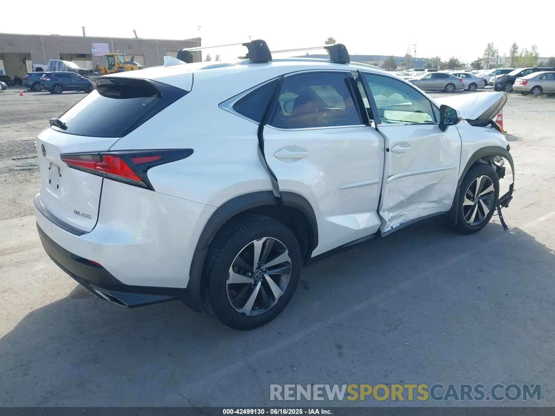 4 fotografías del automóvil dañado JTJGARBZXM5032858 LEXUS NX 300 2021