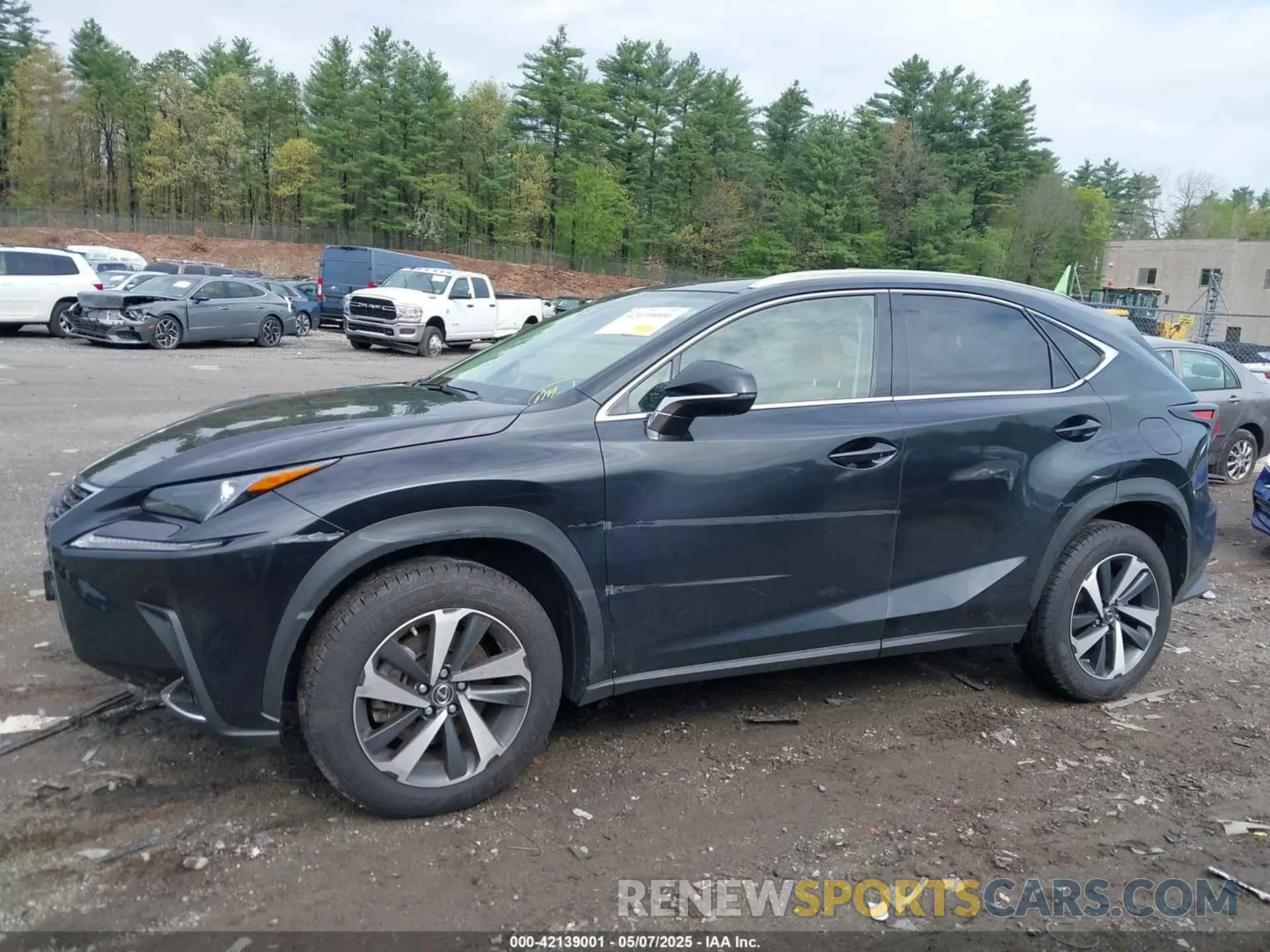 14 fotografías del automóvil dañado JTJGARDZ3M2249764 LEXUS NX 300 2021
