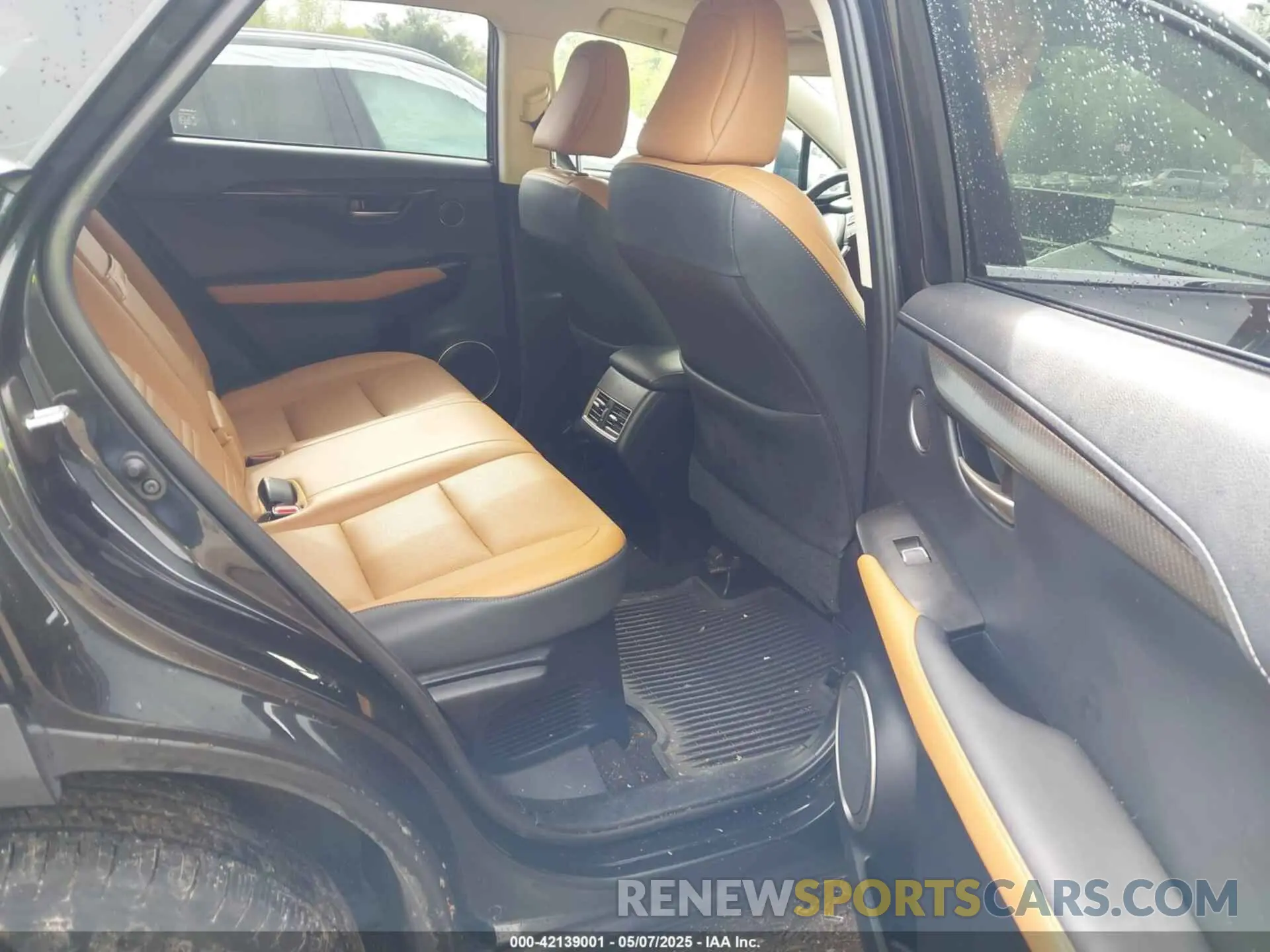 8 fotografías del automóvil dañado JTJGARDZ3M2249764 LEXUS NX 300 2021