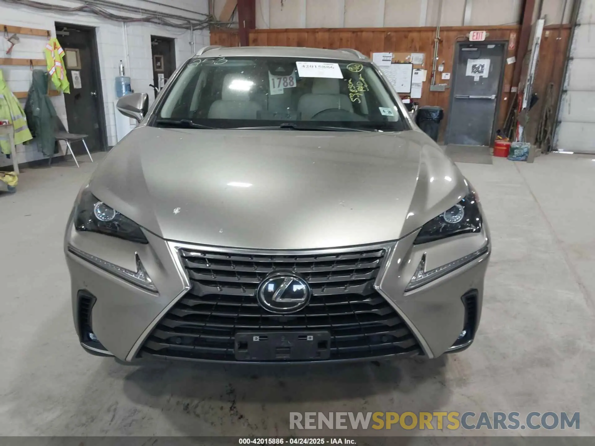 12 fotografías del automóvil dañado JTJGARDZ6M2256045 LEXUS NX 300 2021