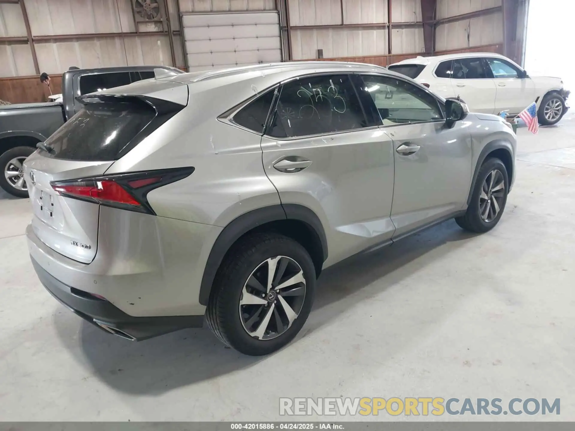 4 fotografías del automóvil dañado JTJGARDZ6M2256045 LEXUS NX 300 2021