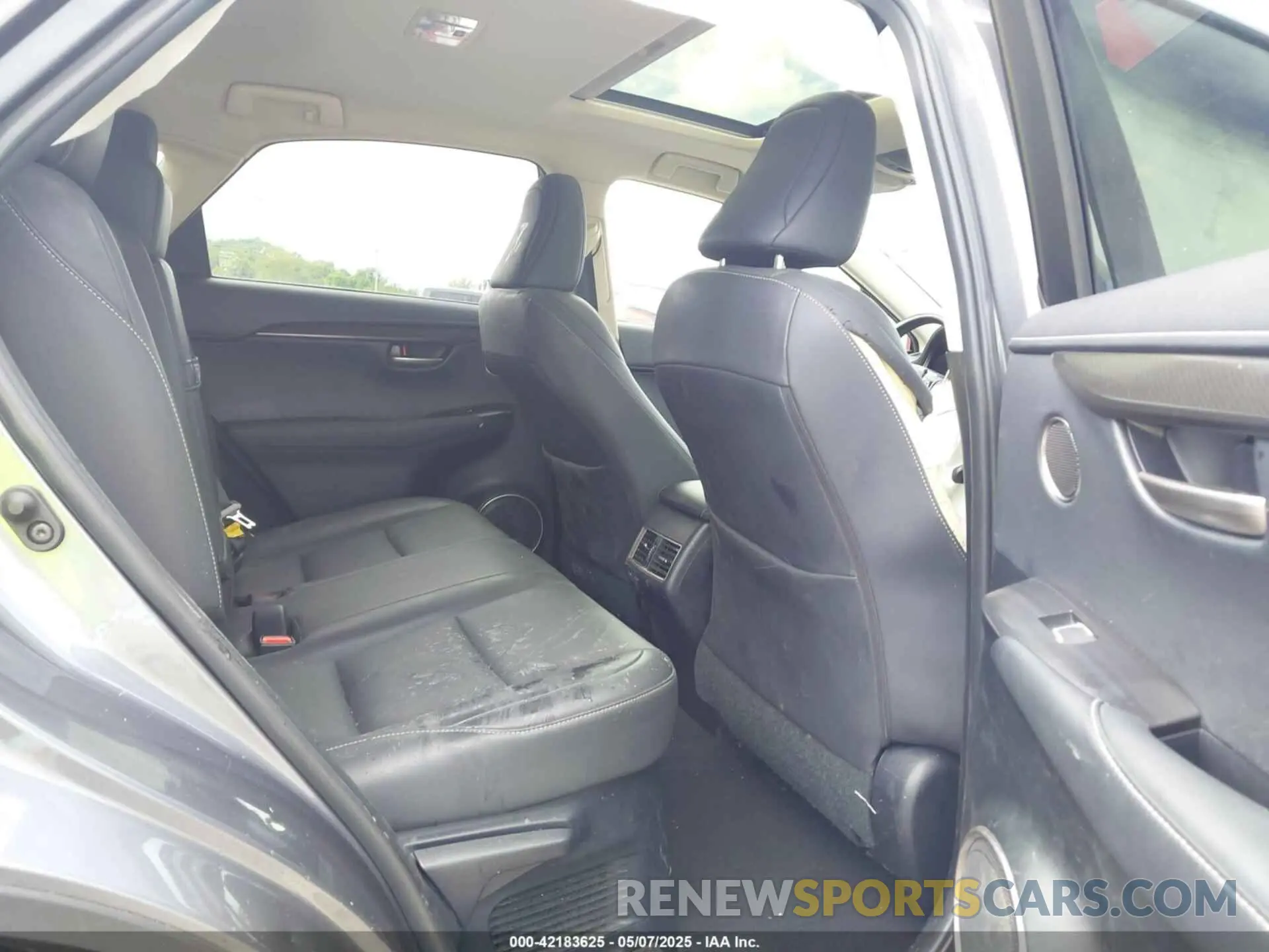 8 fotografías del automóvil dañado JTJGARDZ8M2250070 LEXUS NX 300 2021