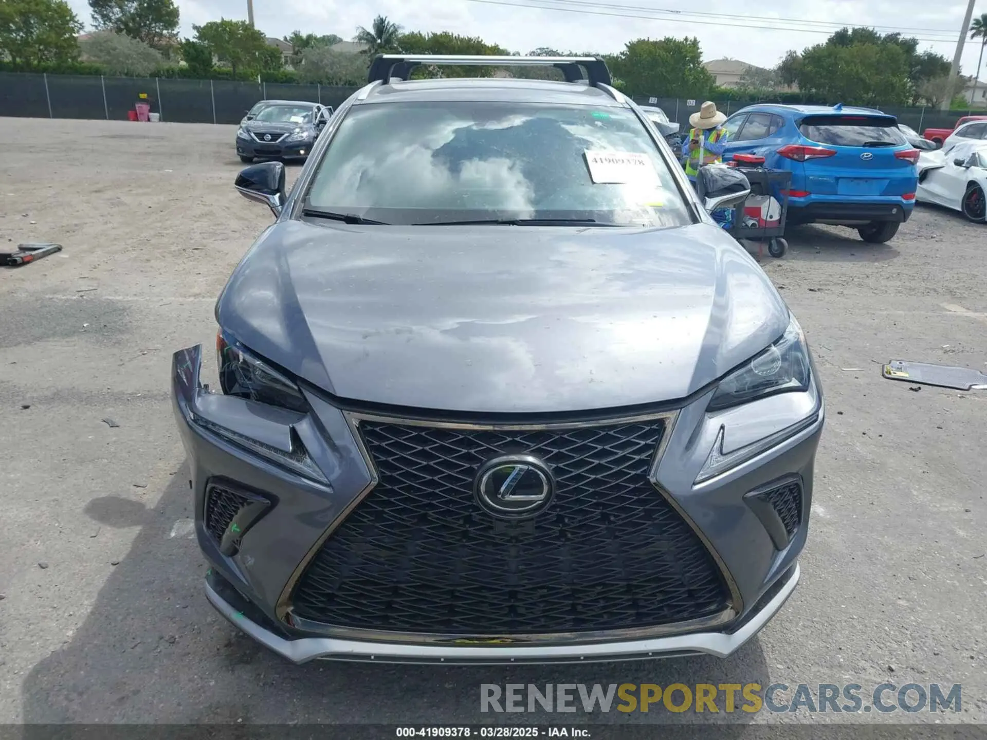 12 fotografías del automóvil dañado JTJSARBZ1M2198603 LEXUS NX 300 2021