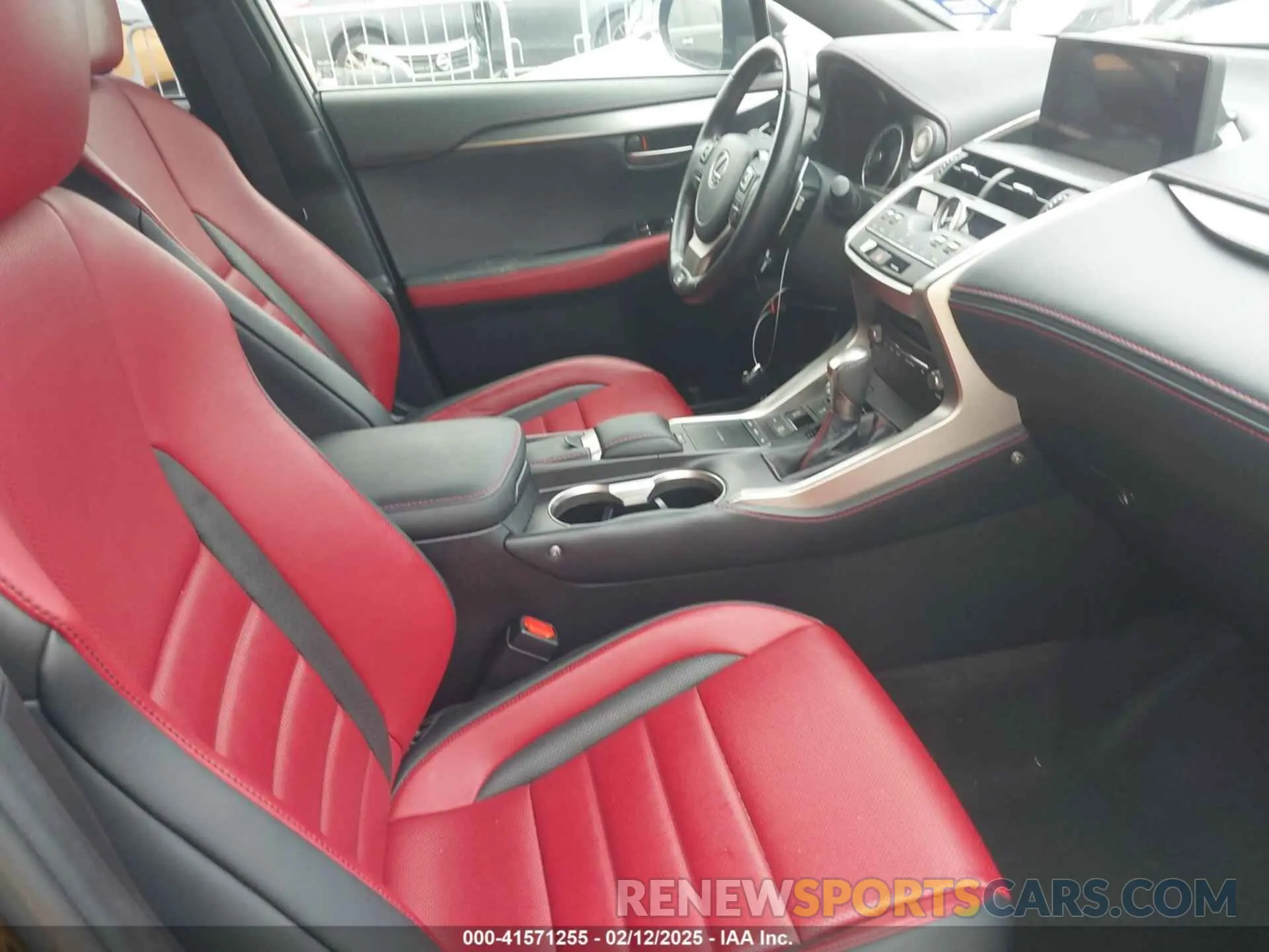 5 fotografías del automóvil dañado JTJSARBZ2M2190994 LEXUS NX 300 2021