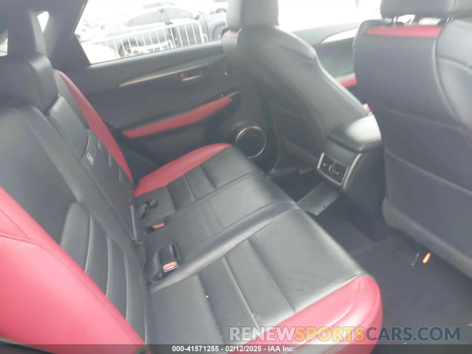 8 fotografías del automóvil dañado JTJSARBZ2M2190994 LEXUS NX 300 2021