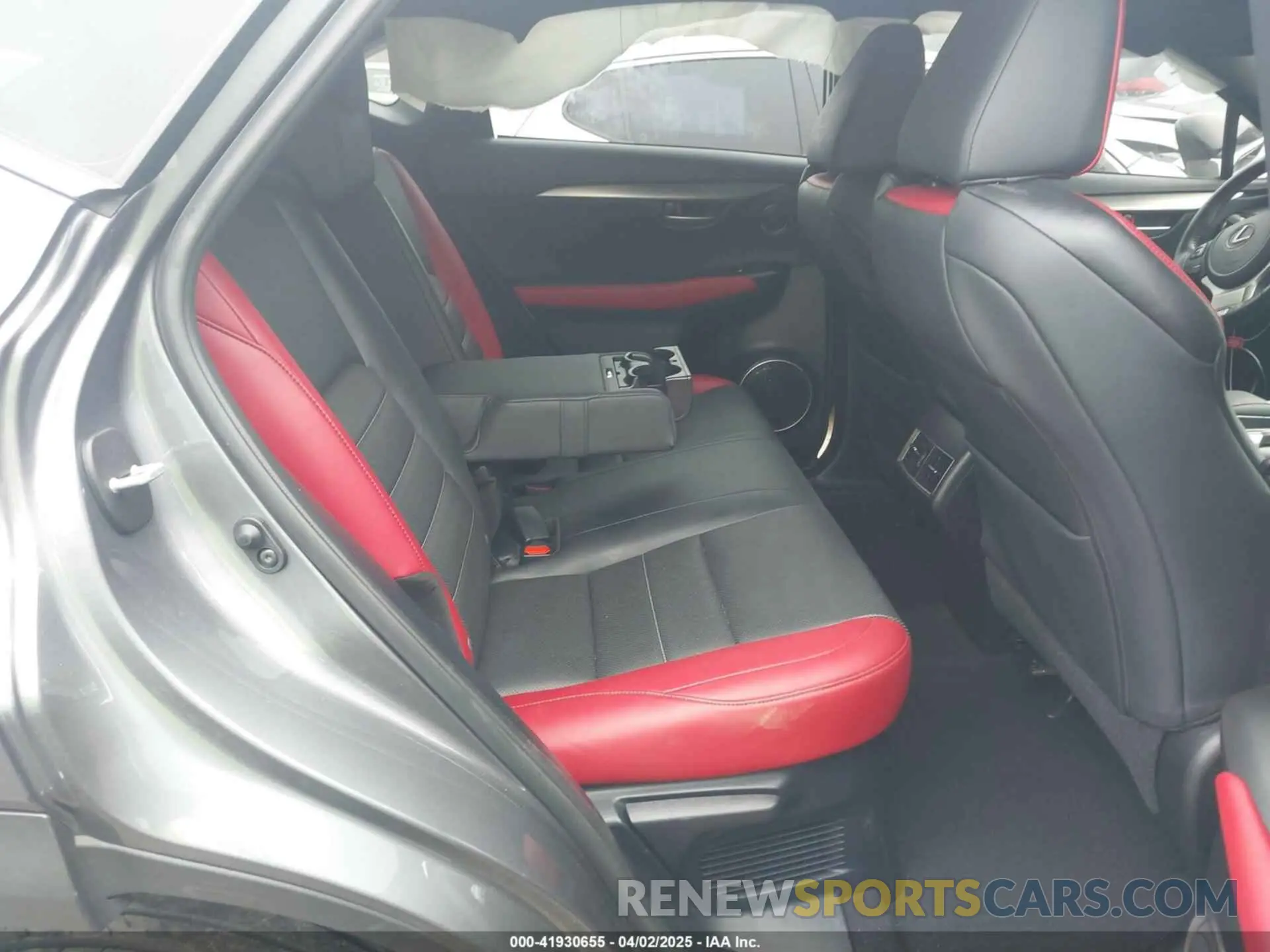 8 fotografías del automóvil dañado JTJSARBZ3M2192219 LEXUS NX 300 2021
