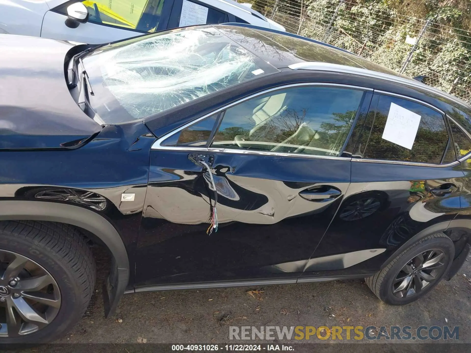 14 fotografías del automóvil dañado JTJSARBZ3M2203039 LEXUS NX 300 2021