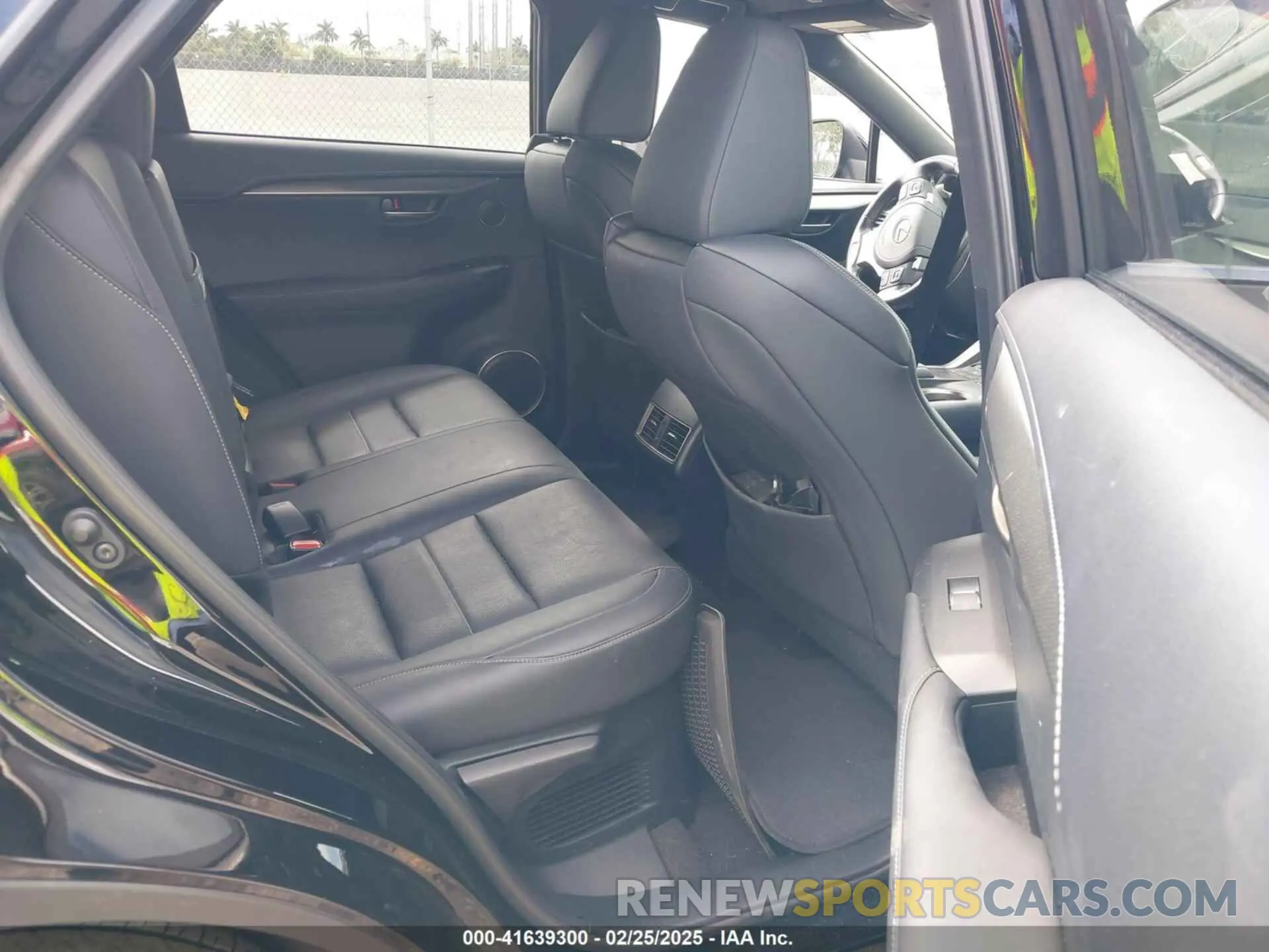 8 fotografías del automóvil dañado JTJSARBZ5M2179908 LEXUS NX 300 2021
