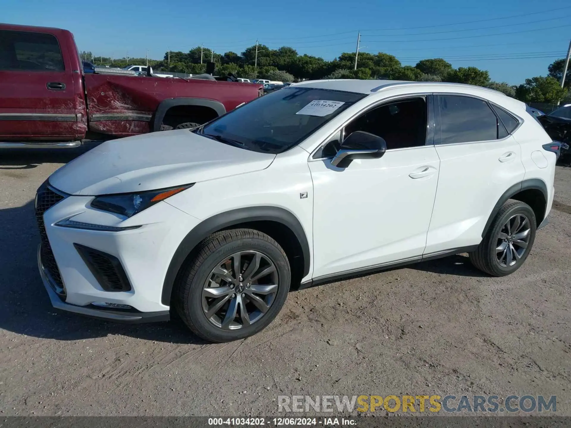 2 fotografías del automóvil dañado JTJSARBZ8M2199988 LEXUS NX 300 2021