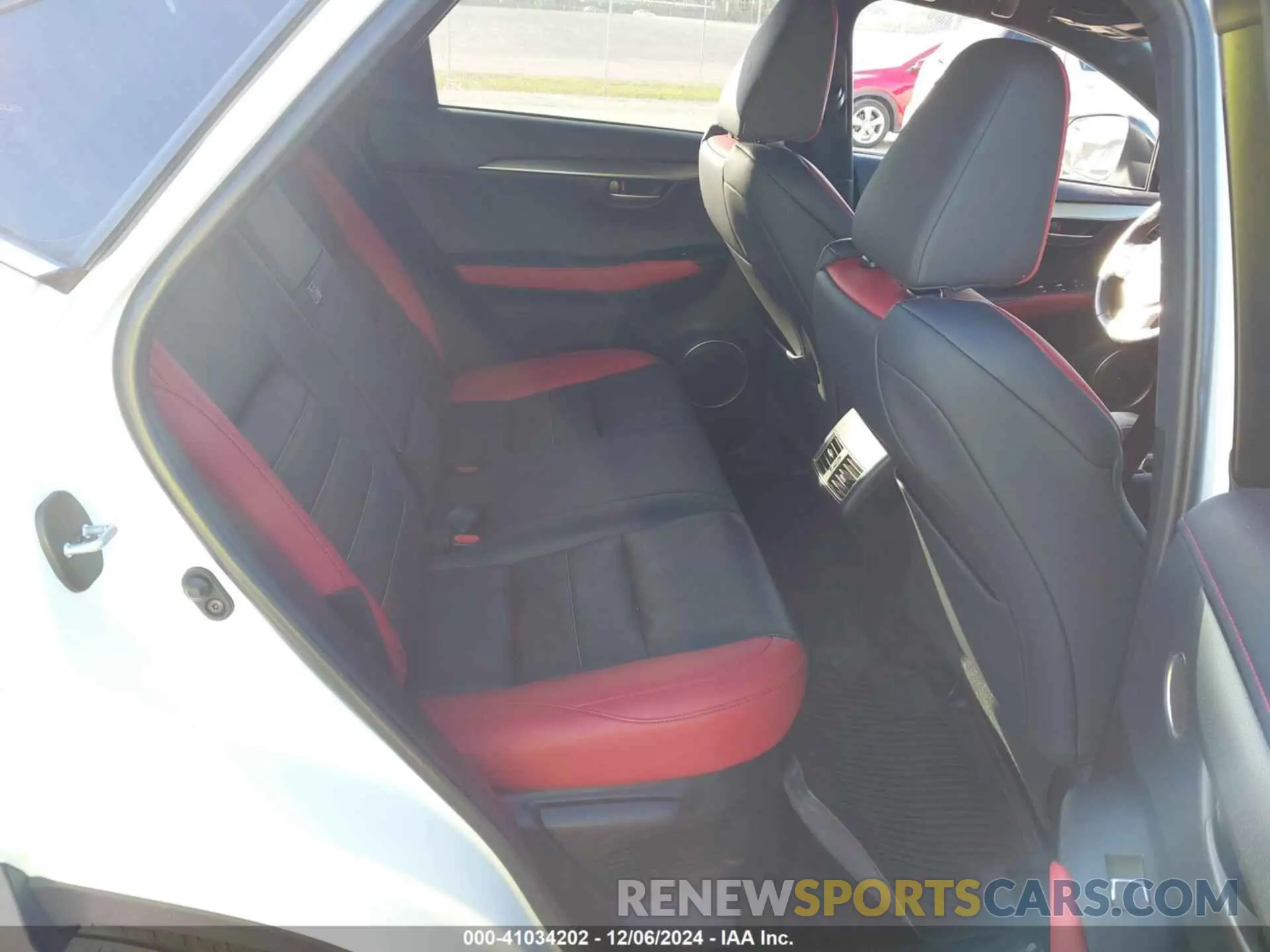 8 fotografías del automóvil dañado JTJSARBZ8M2199988 LEXUS NX 300 2021