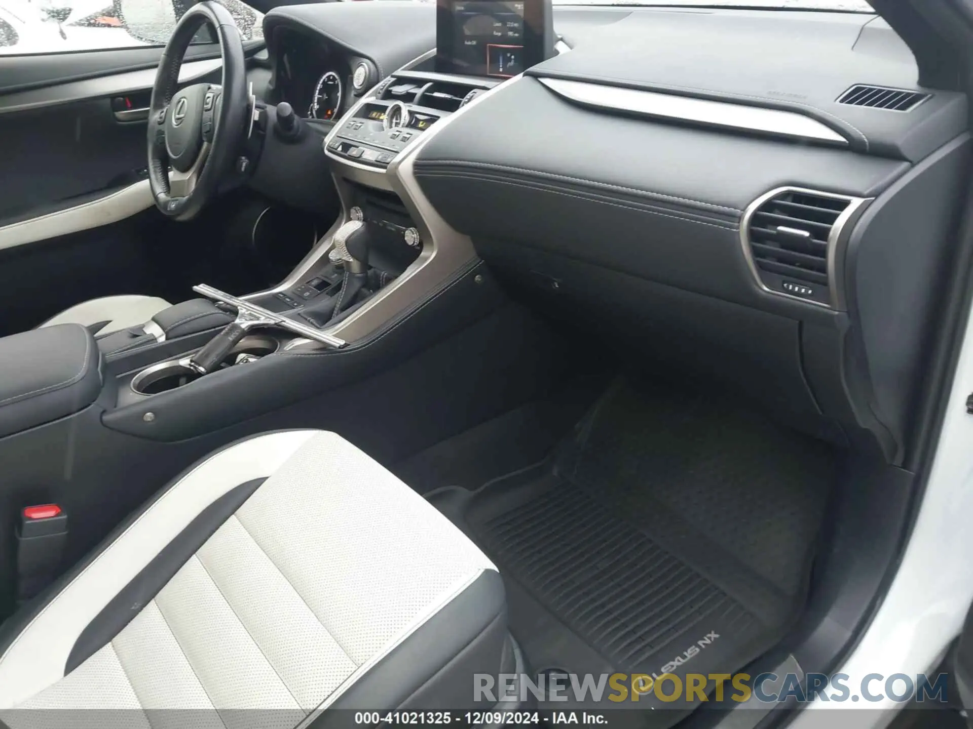 5 fotografías del automóvil dañado JTJSARDZ6M5021671 LEXUS NX 300 2021