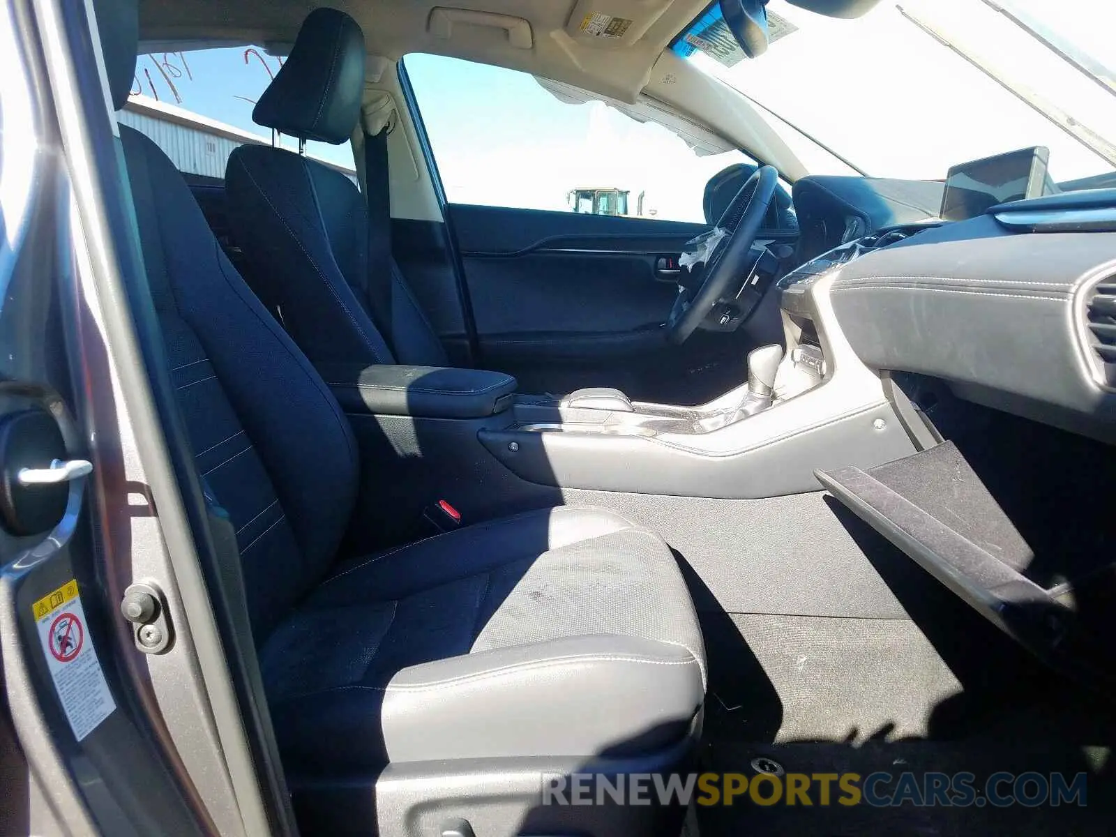 5 fotografías del automóvil dañado JTJYARBZ7K2146139 LEXUS NX 300 BAS 2019