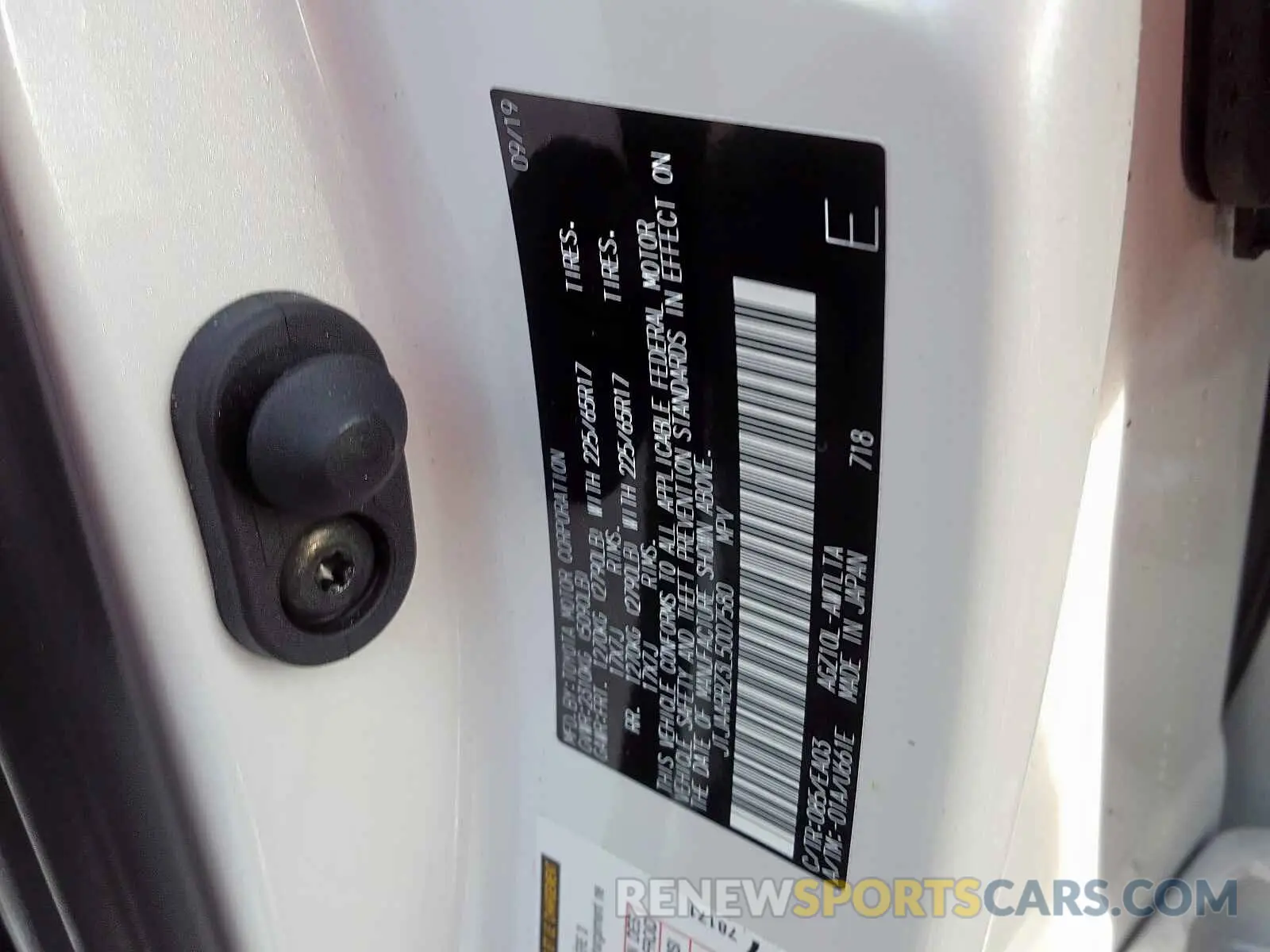 10 fotografías del automóvil dañado JTJAARBZ3L5007580 LEXUS NX 300 BAS 2020
