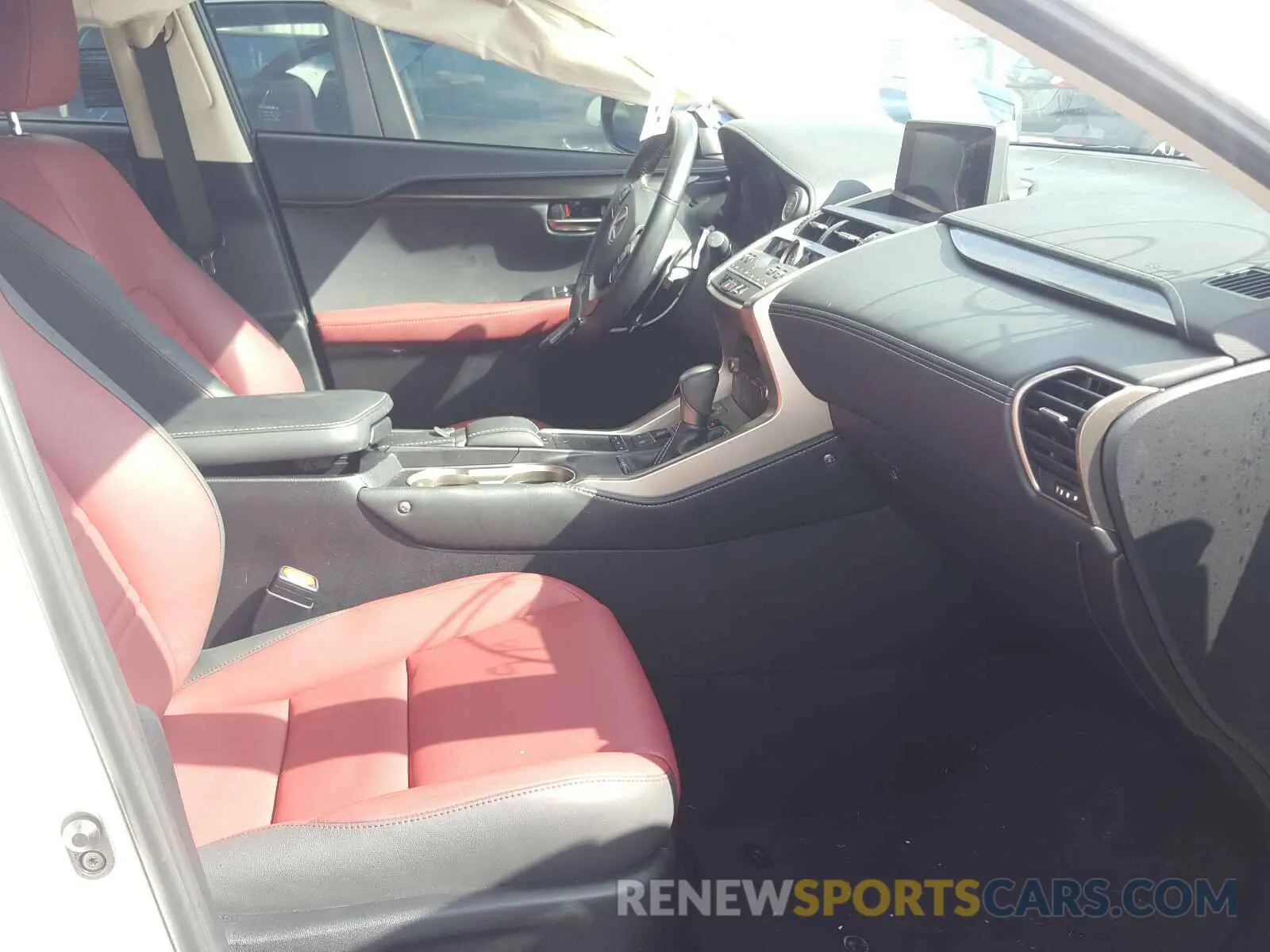 5 fotografías del automóvil dañado JTJAARBZ6L5006049 LEXUS NX 300 BAS 2020