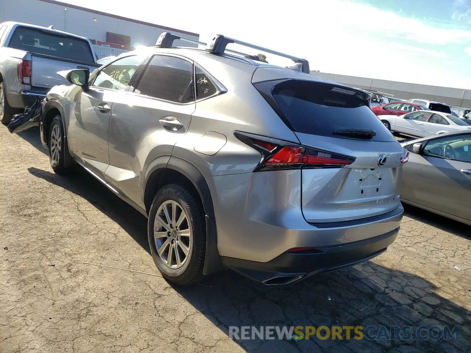 3 fotografías del automóvil dañado JTJAARBZ8L5015528 LEXUS NX 300 BAS 2020