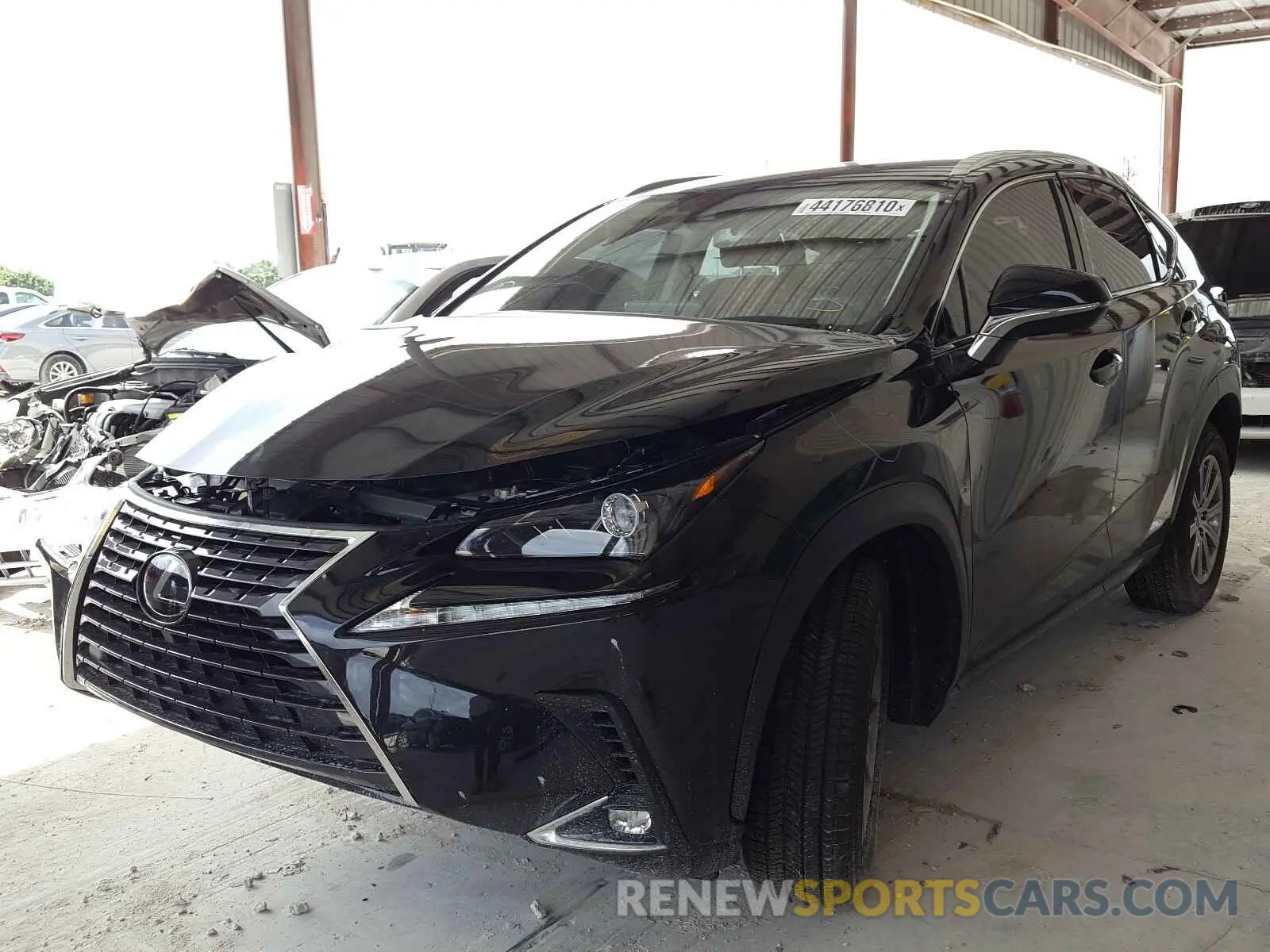 2 fotografías del automóvil dañado JTJAARBZ9L2166136 LEXUS NX 300 BAS 2020