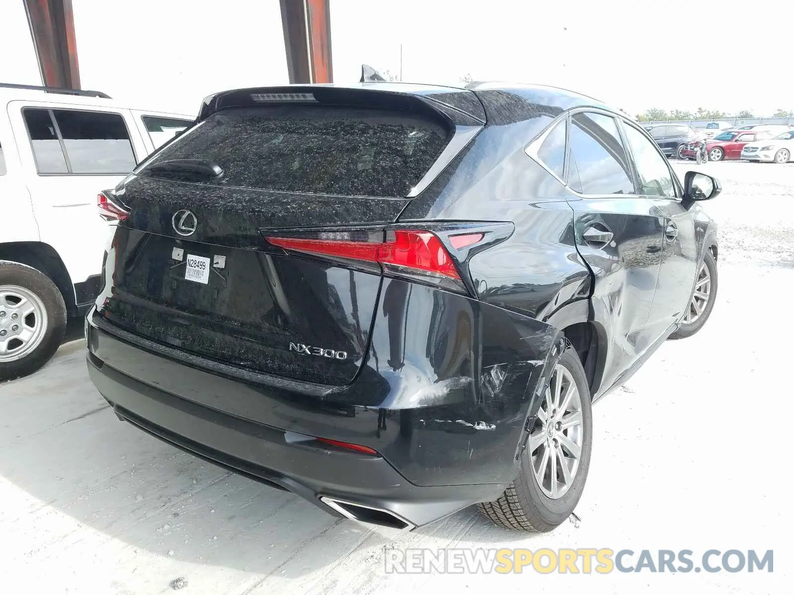4 fotografías del automóvil dañado JTJAARBZ9L5005669 LEXUS NX 300 BAS 2020