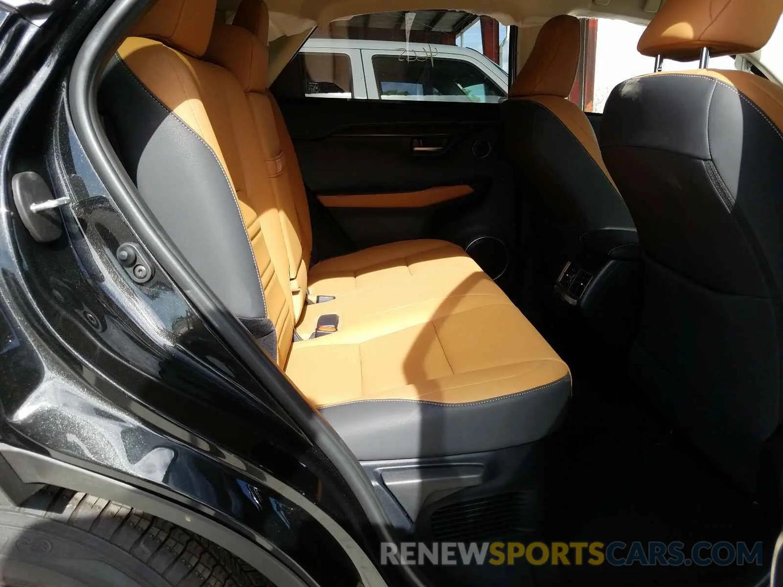 6 fotografías del automóvil dañado JTJAARBZ9L5005669 LEXUS NX 300 BAS 2020